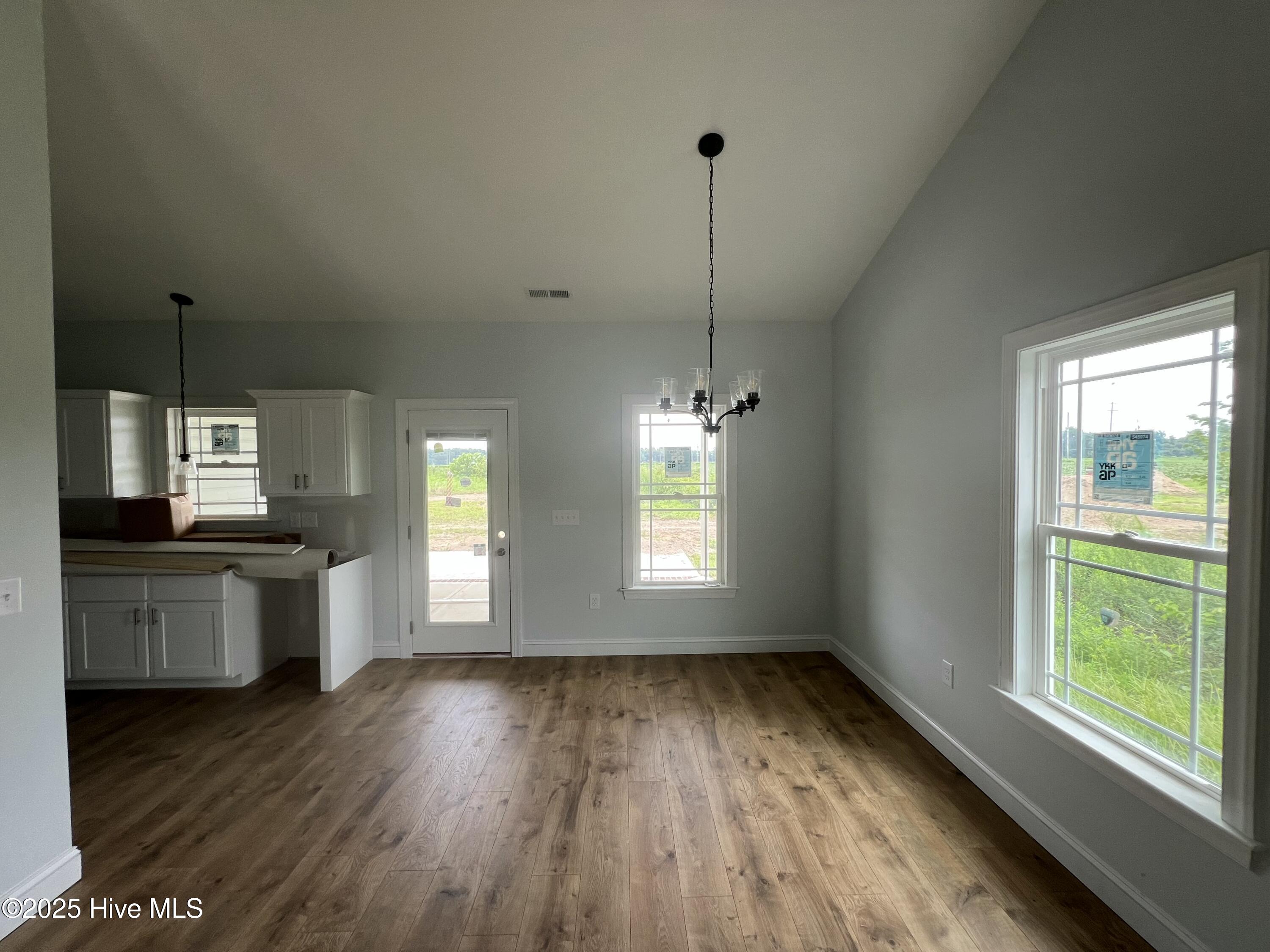 512 S Vance Street Property Photo 6
