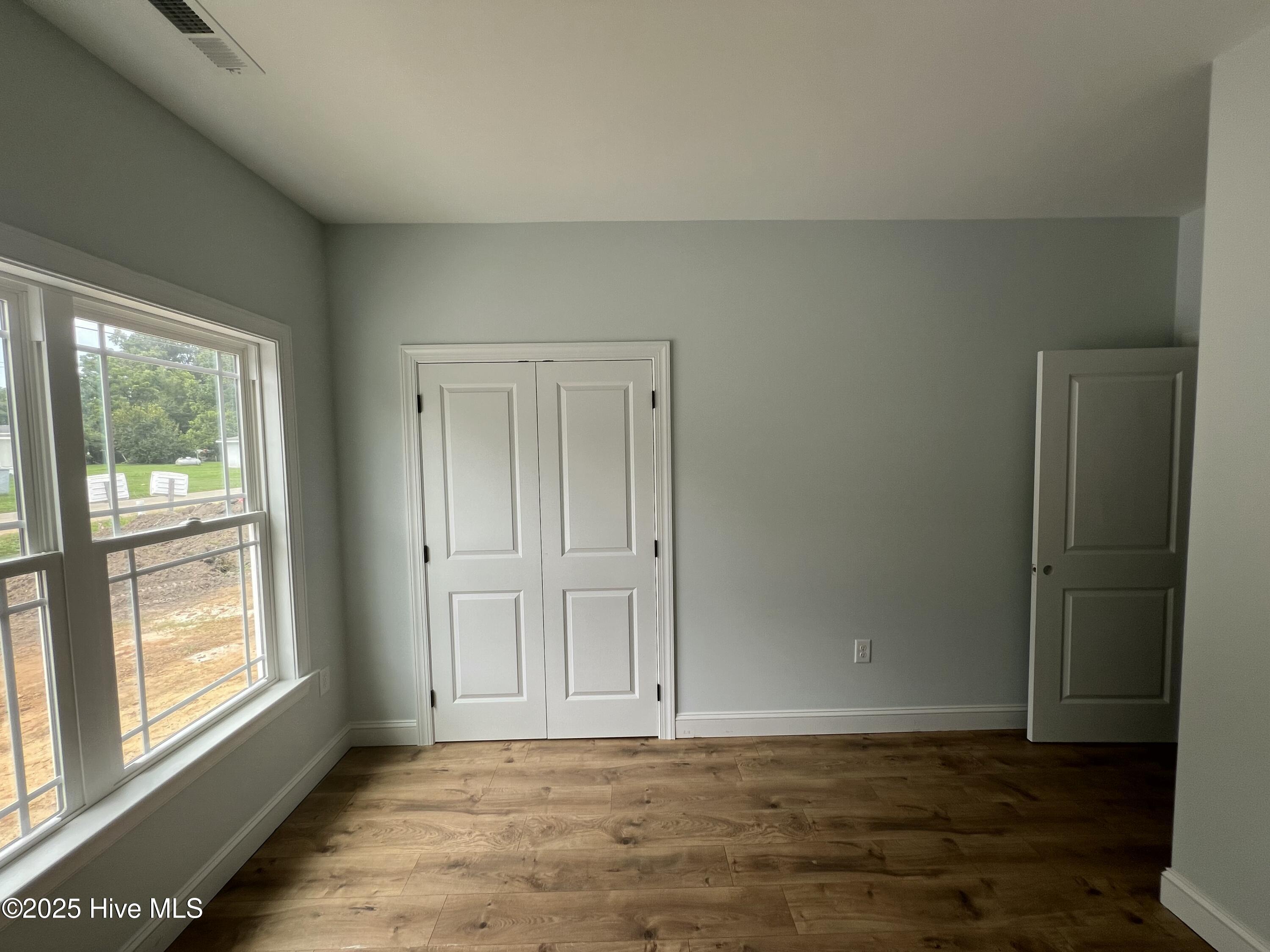 512 S Vance Street Property Photo 18