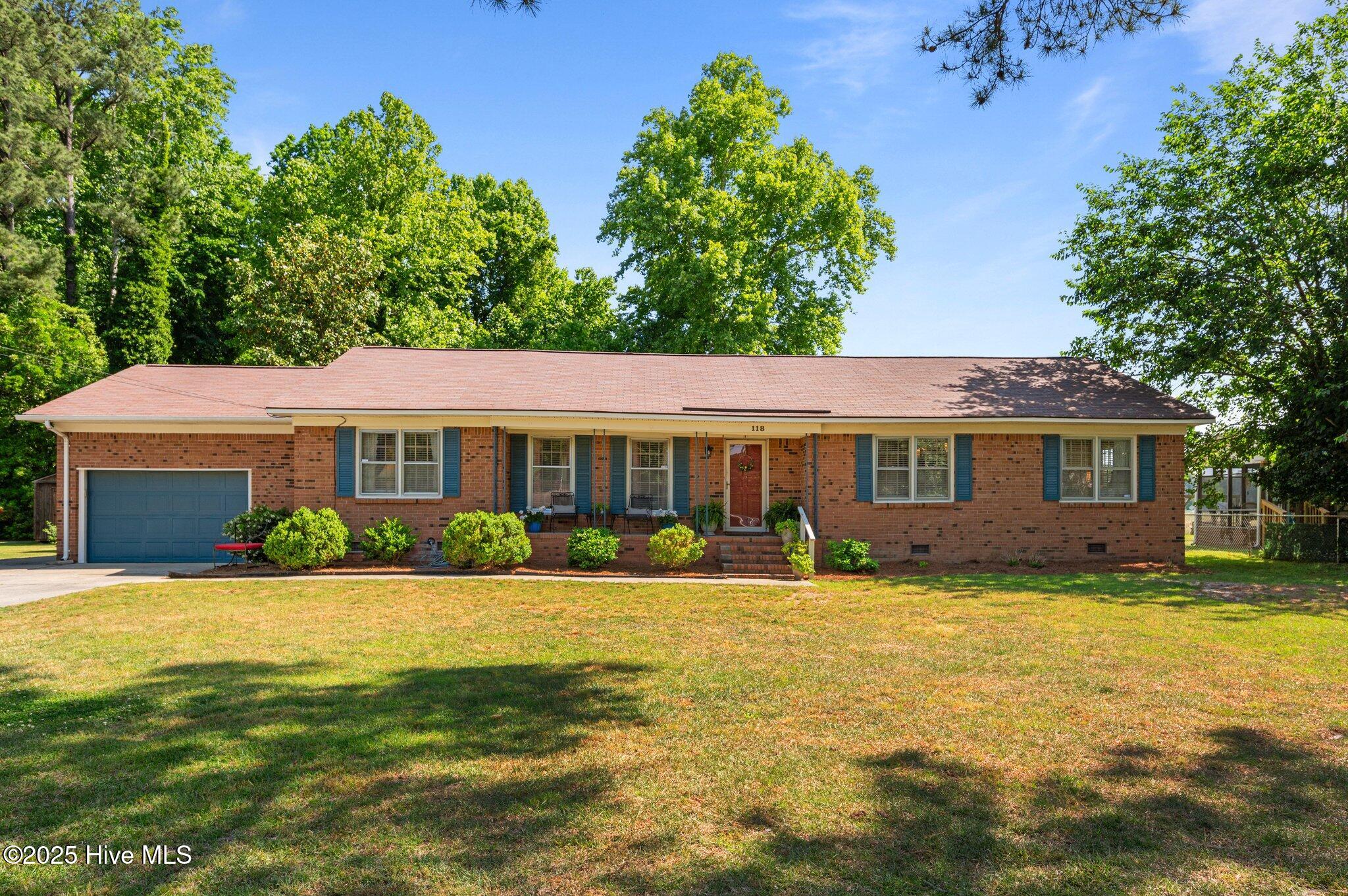 118 Hillcrest Drive Property Photo 1