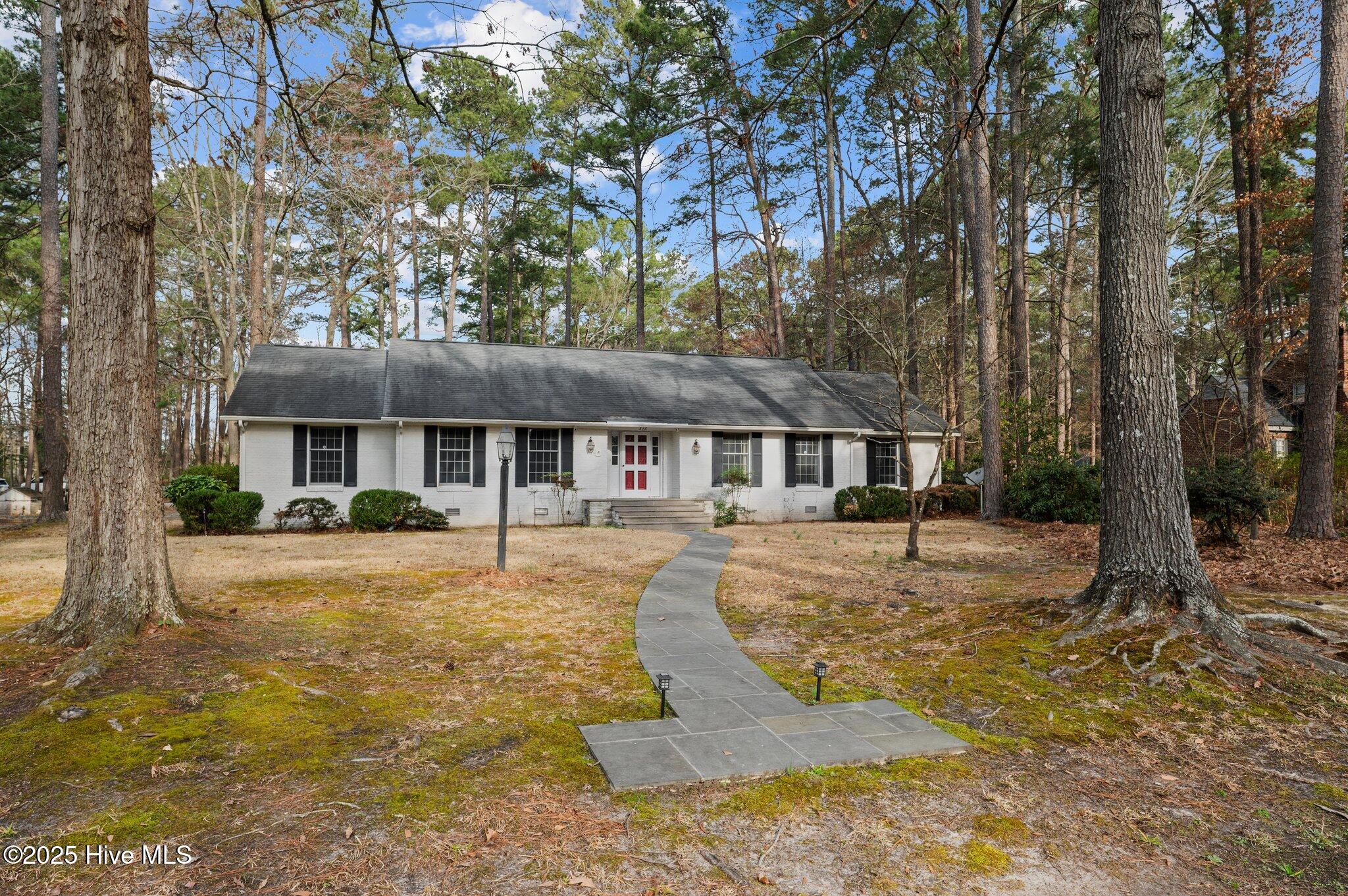 316 Cambridge Drive Property Photo