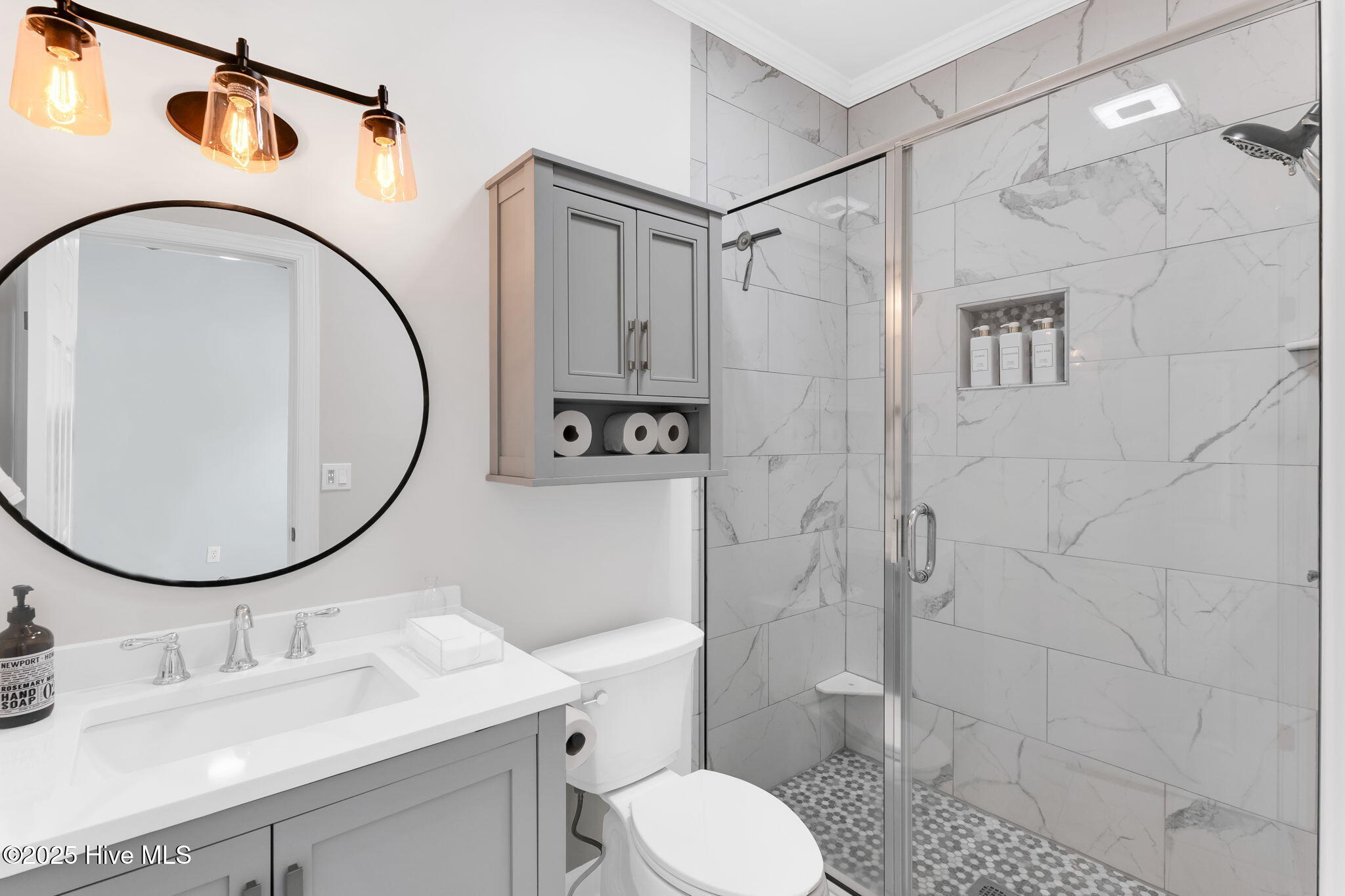 205 Carlyle Circle Property Photo 1