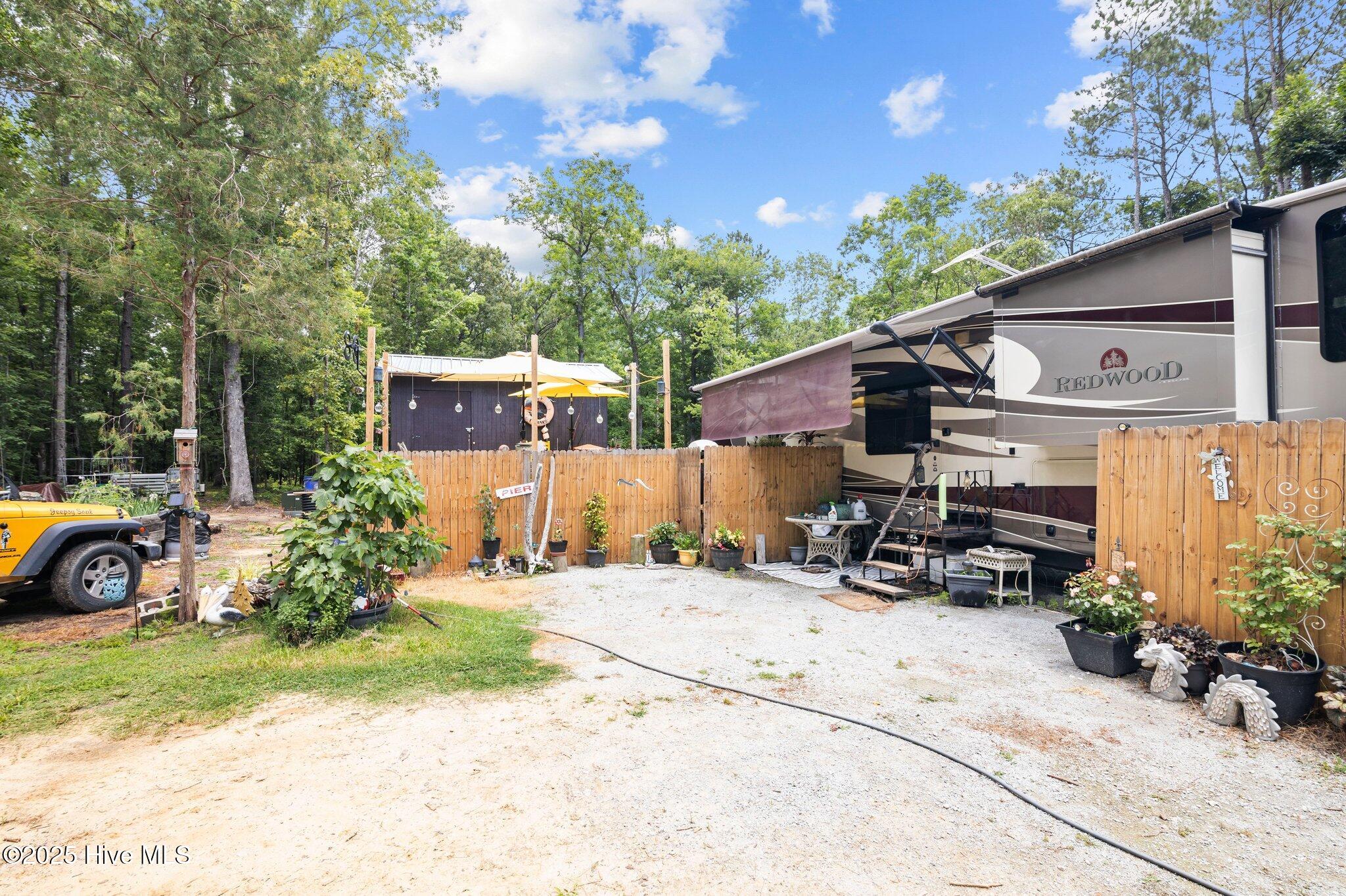 27 Cedar Bluff Lane Property Photo 12