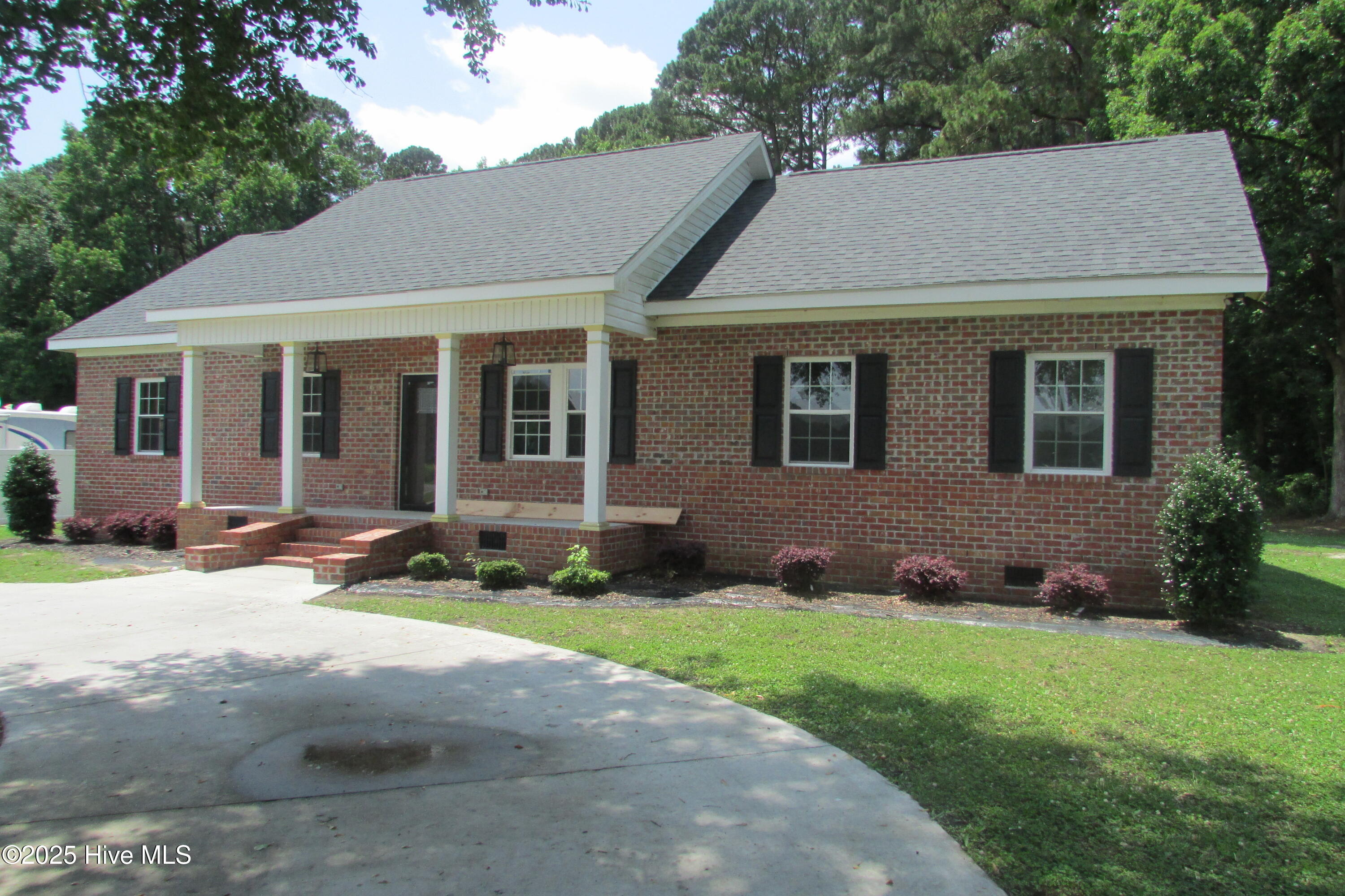 1429 Isaac Weeks Road Property Photo 1