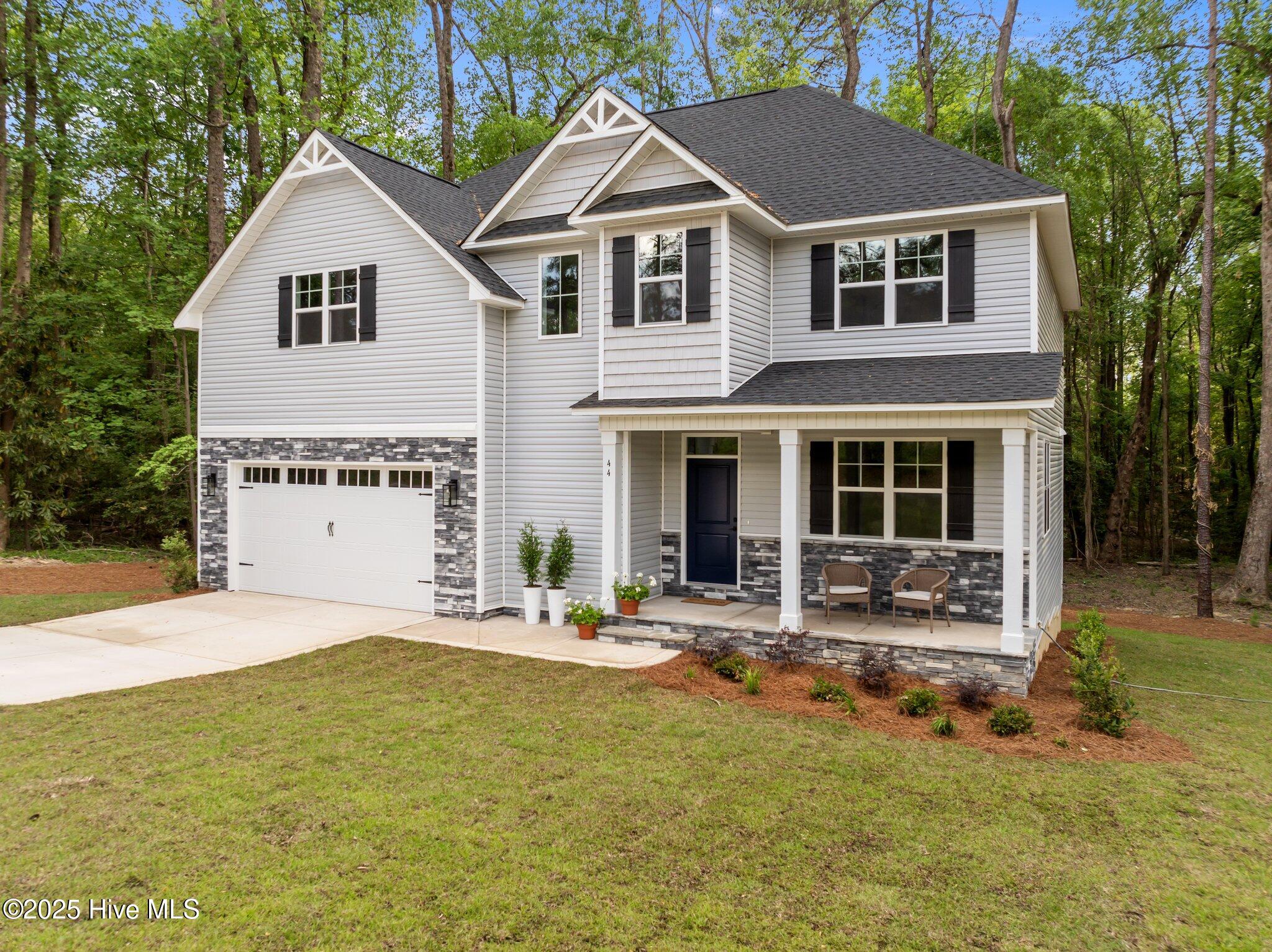 44 S Shamrock Drive Property Photo 1