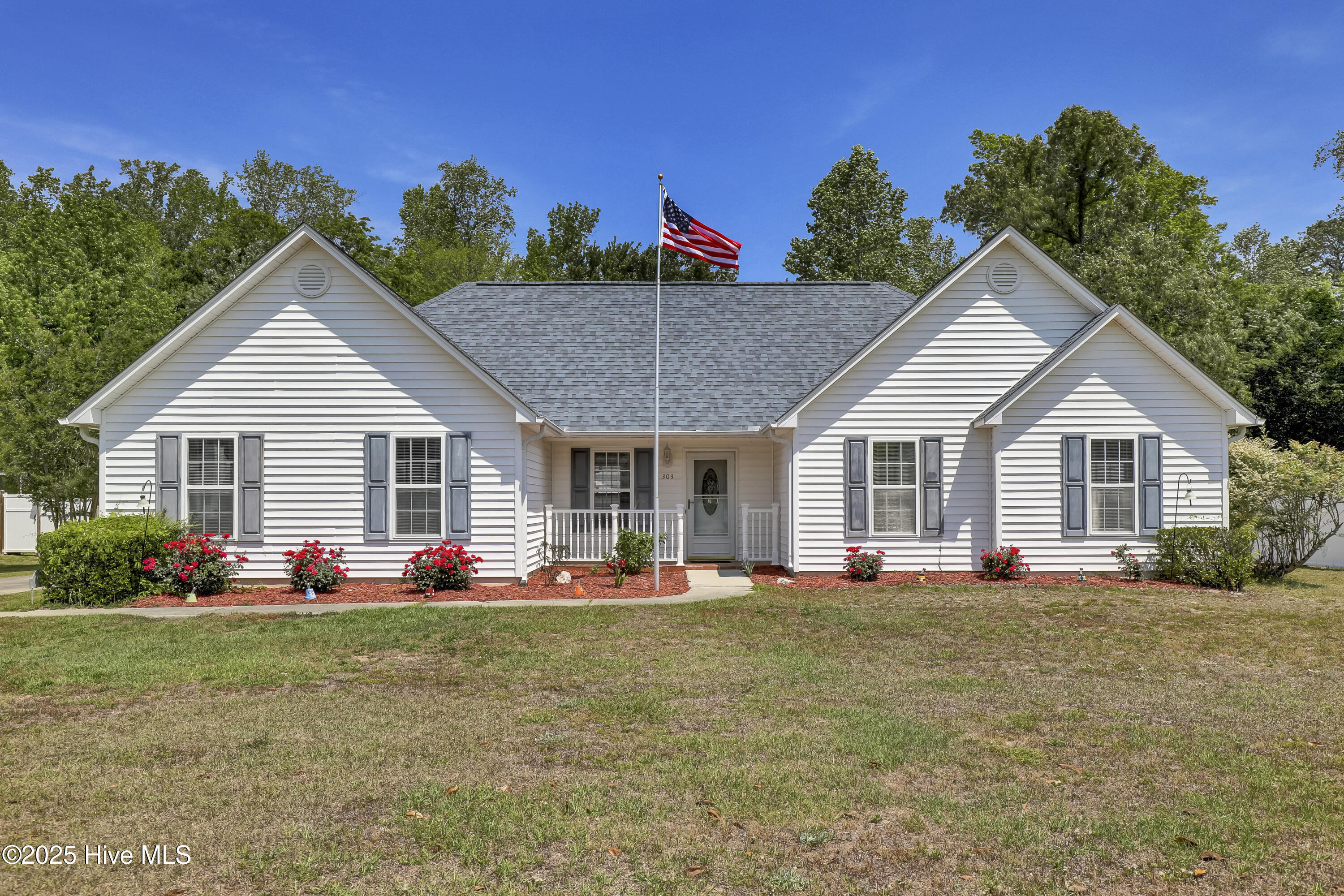 303 Double Eagle Road Property Photo