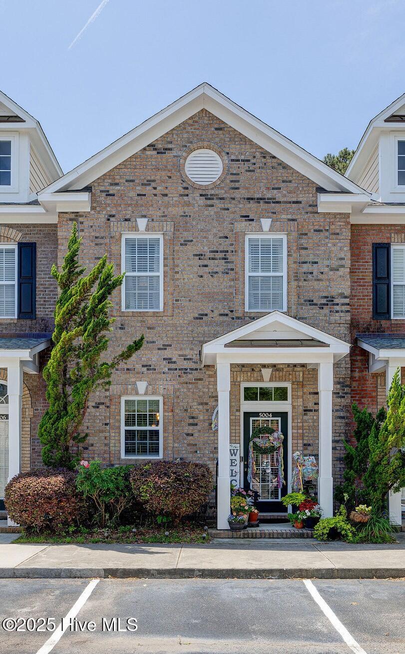 5004 Exton Park Loop Property Photo