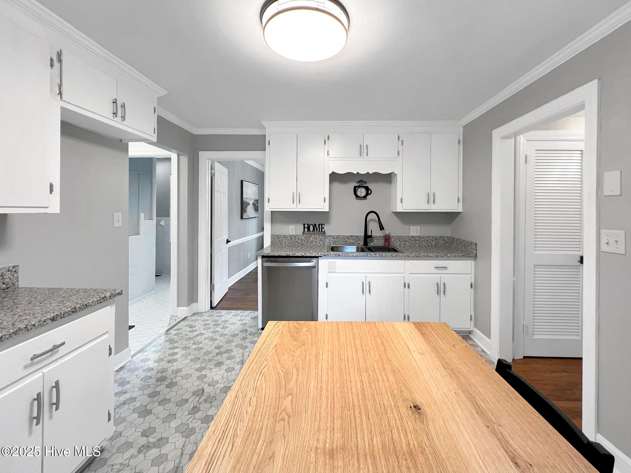 209 Robin Drive Property Photo 16
