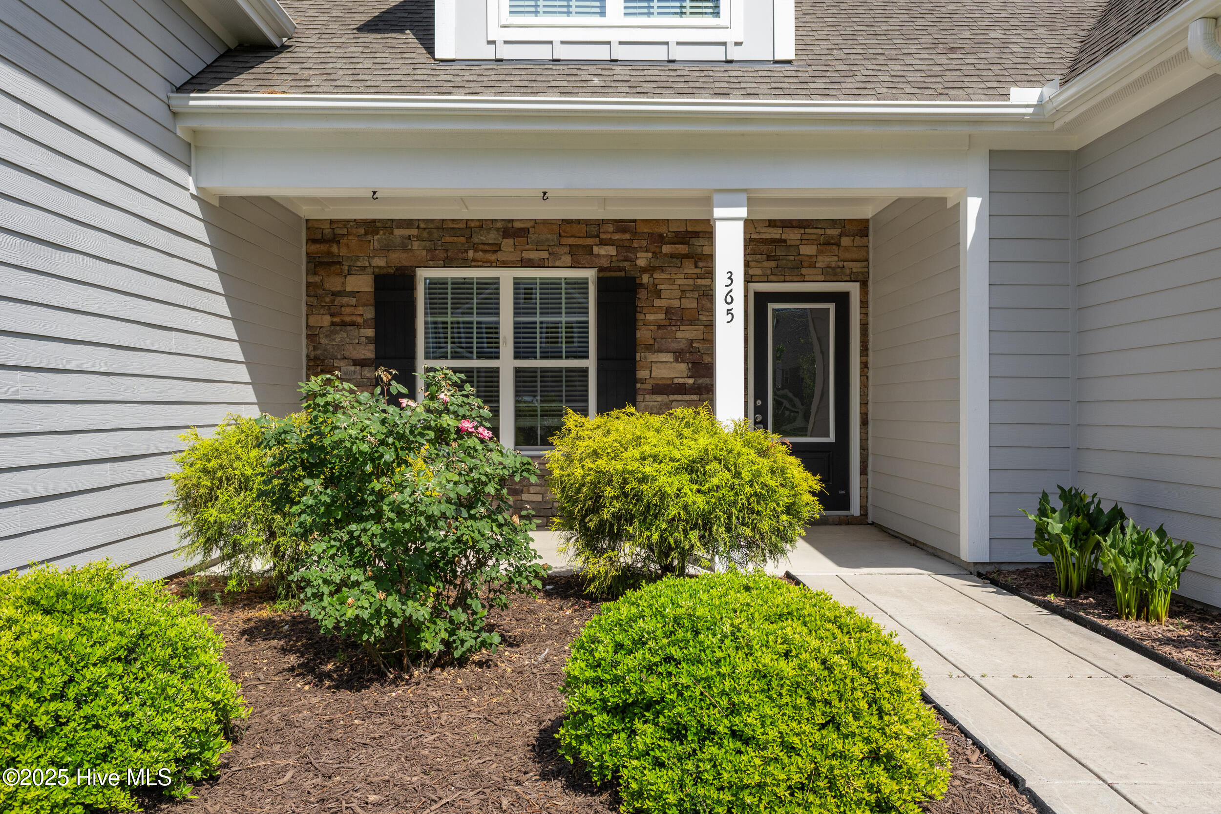 365 W Goldeneye Lane Property Photo 3