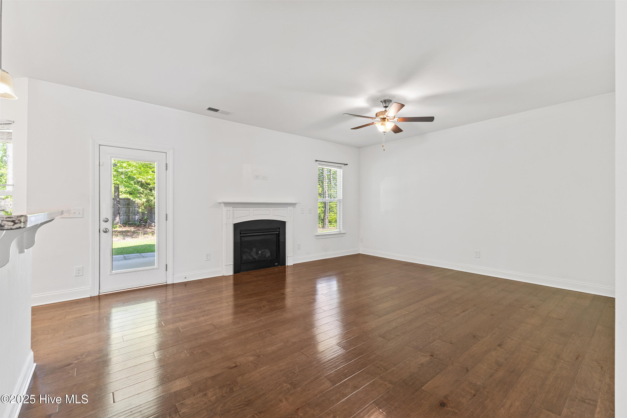 365 W Goldeneye Lane Property Photo 7