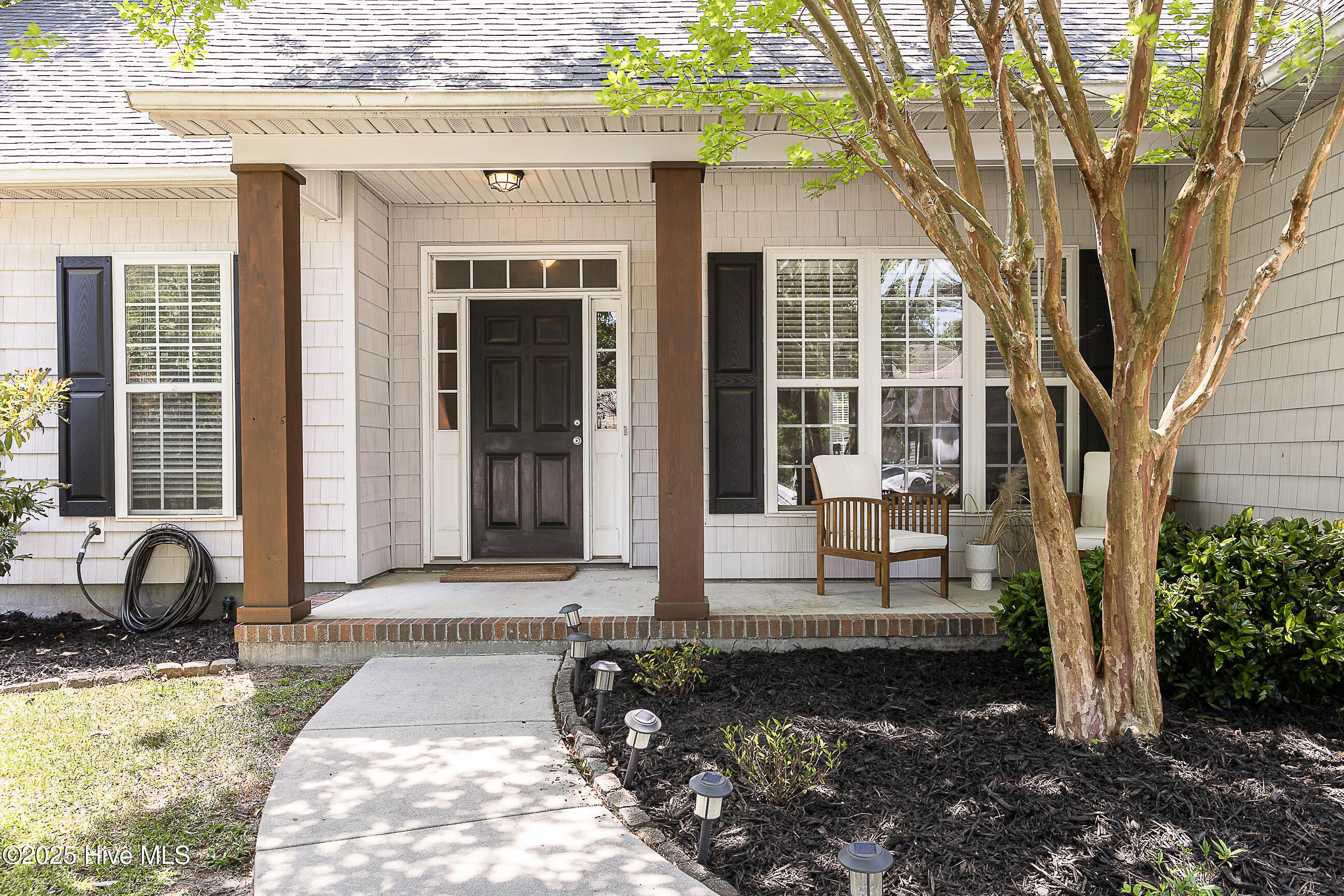 114 Southern Magnolia Court Property Photo 3