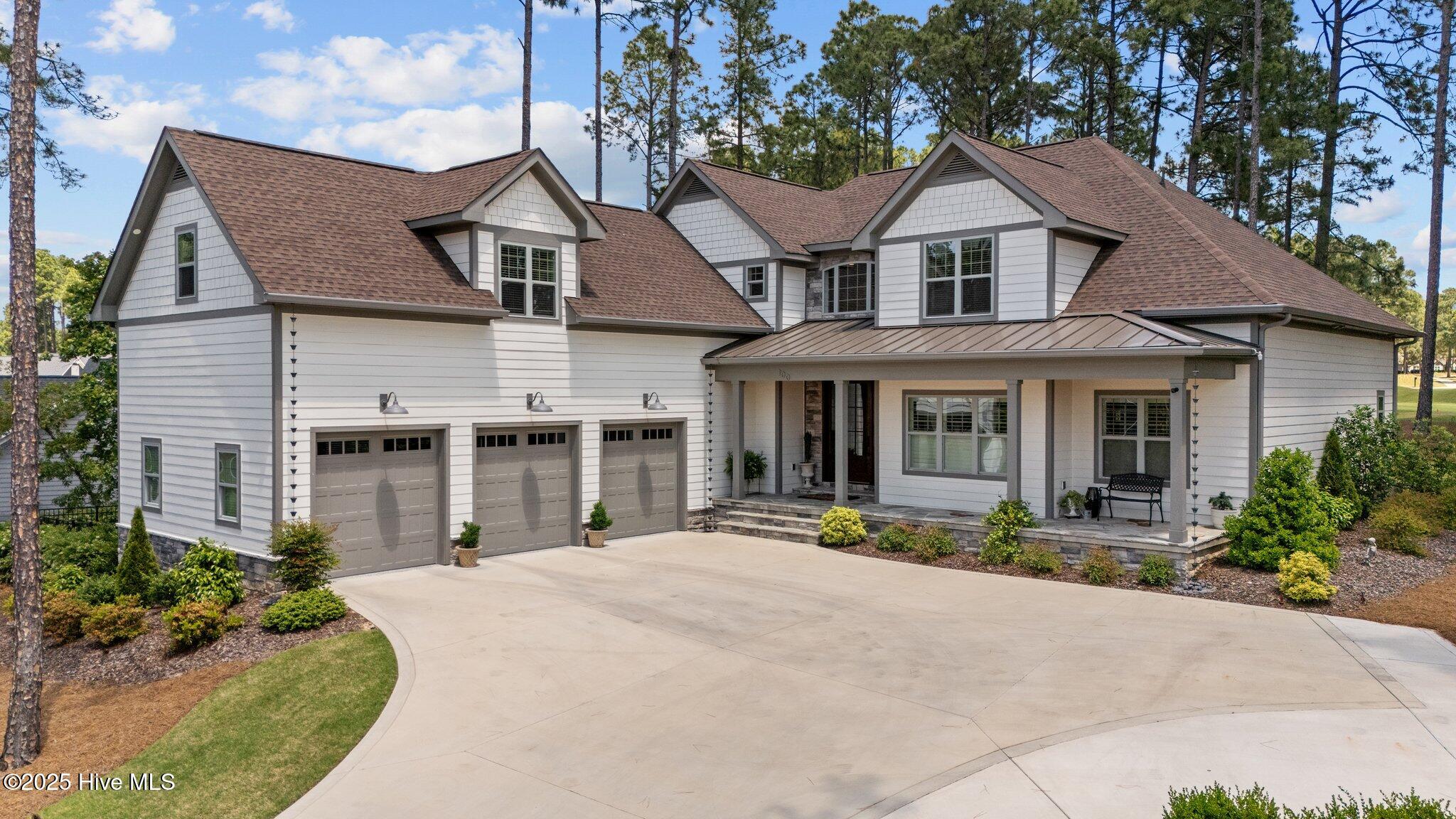 100 Holly Springs Court Property Photo 2