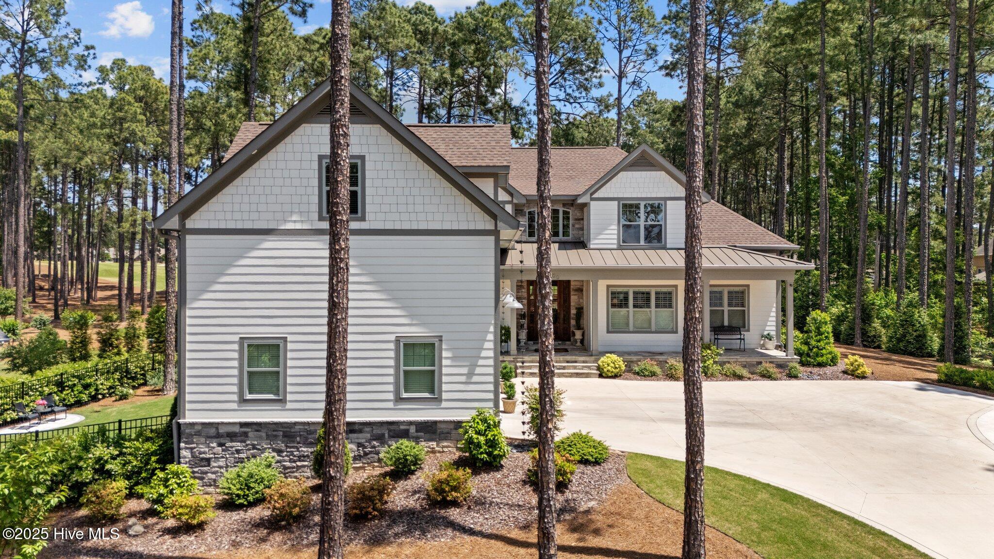 100 Holly Springs Court Property Photo 4