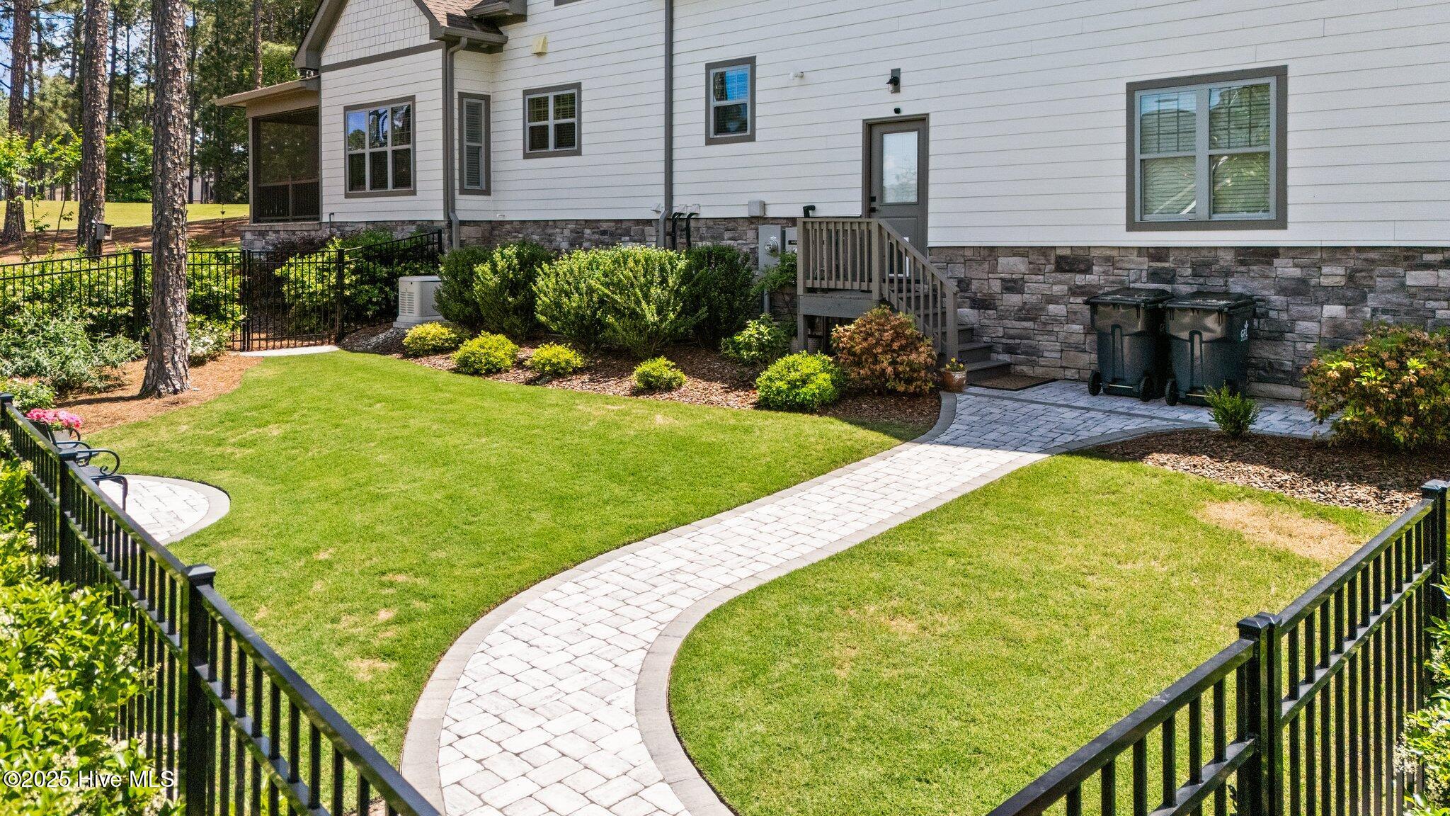 100 Holly Springs Court Property Photo 8