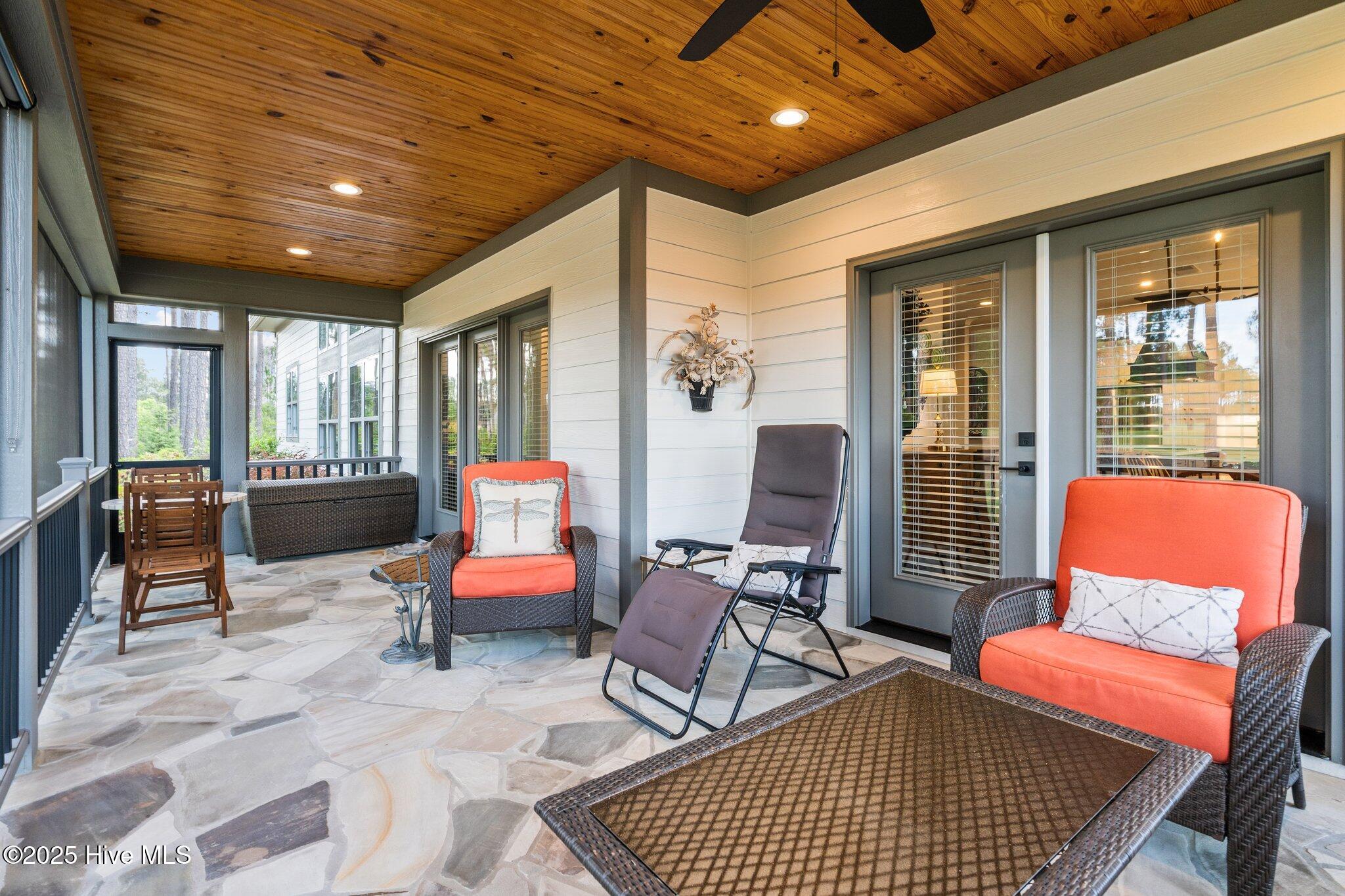 100 Holly Springs Court Property Photo 14