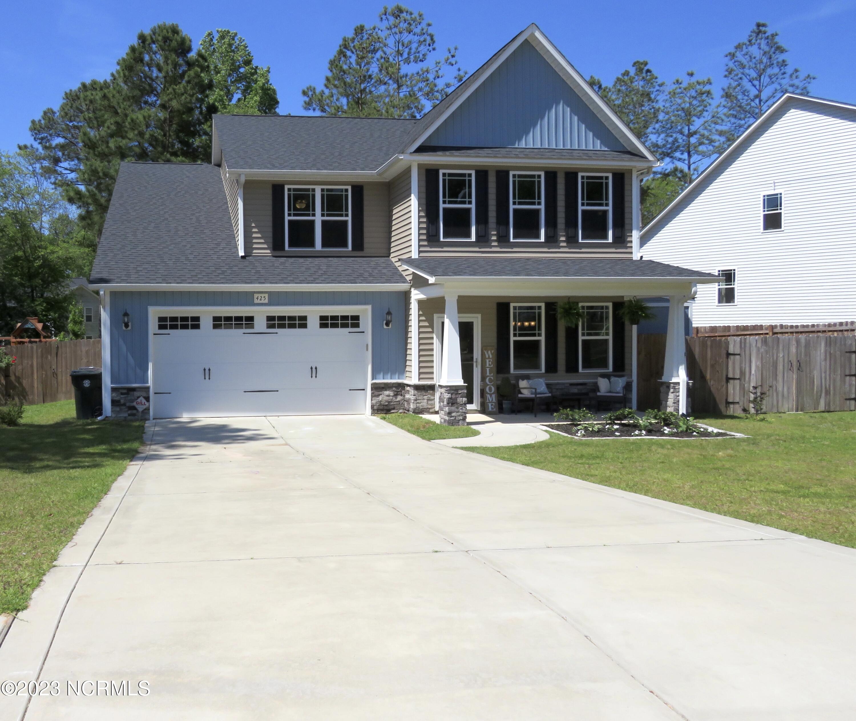 425 Palisades Drive Property Photo