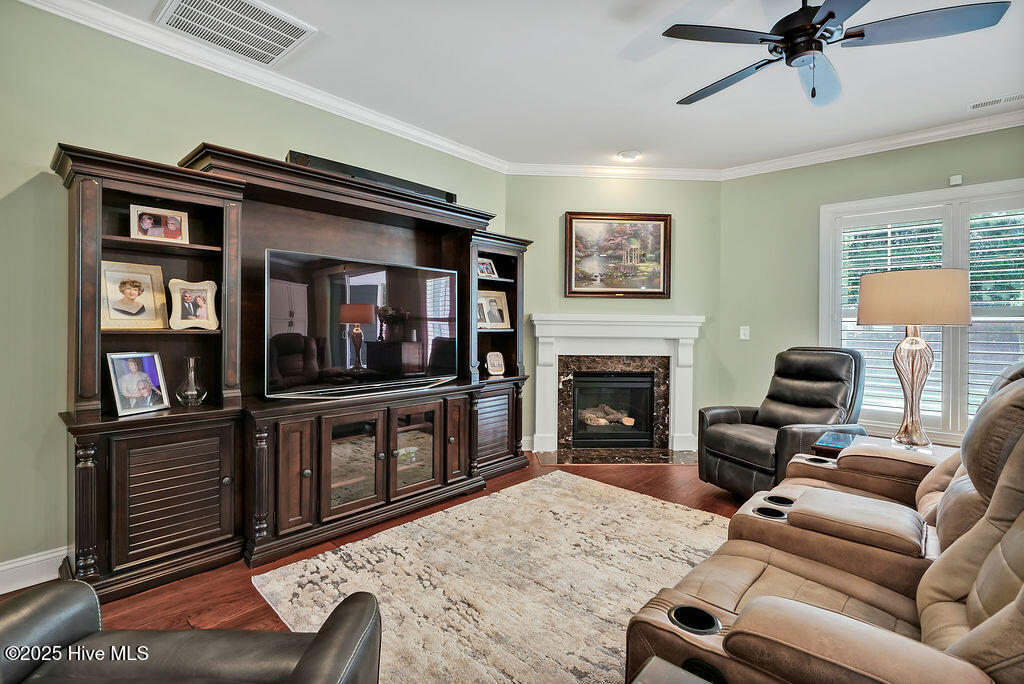 2225 Umstead Lane Property Photo 8