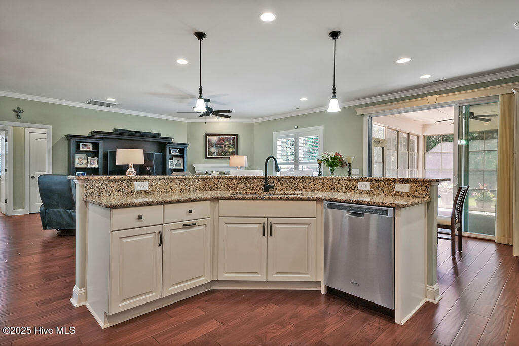2225 Umstead Lane Property Photo 14