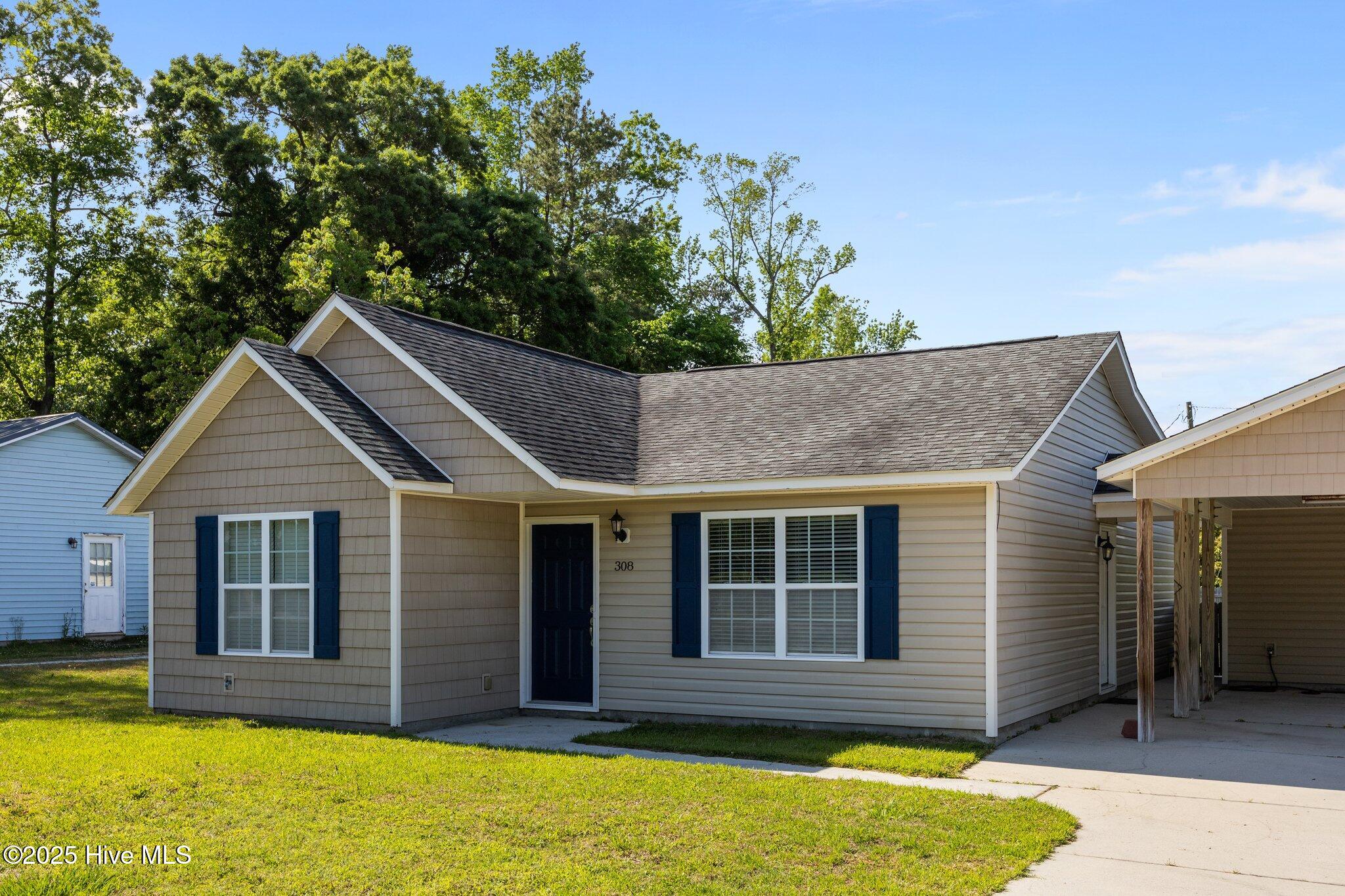 308 E Ashe Street Property Photo