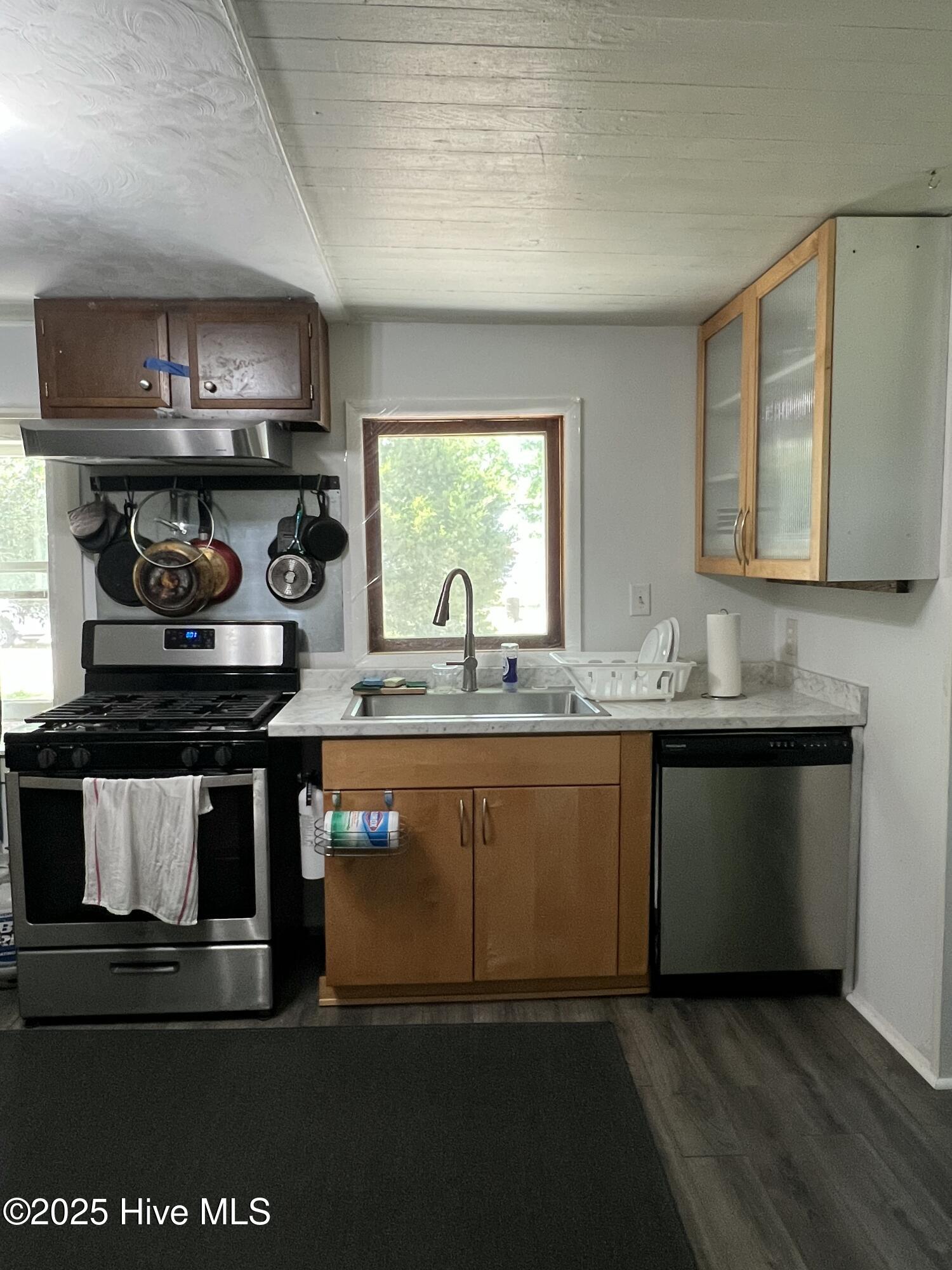 72 Academy Street Property Photo 10