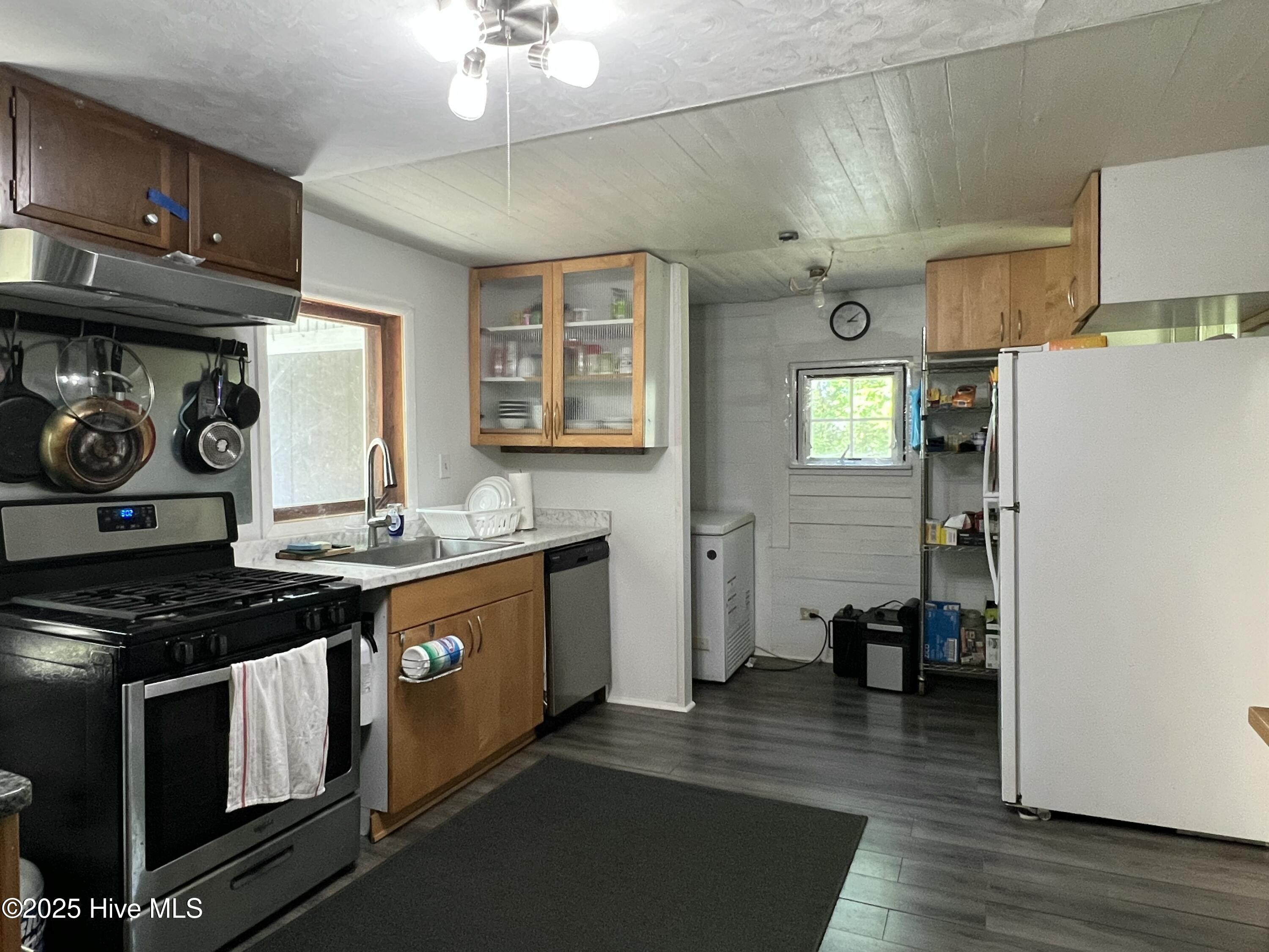 72 Academy Street Property Photo 11