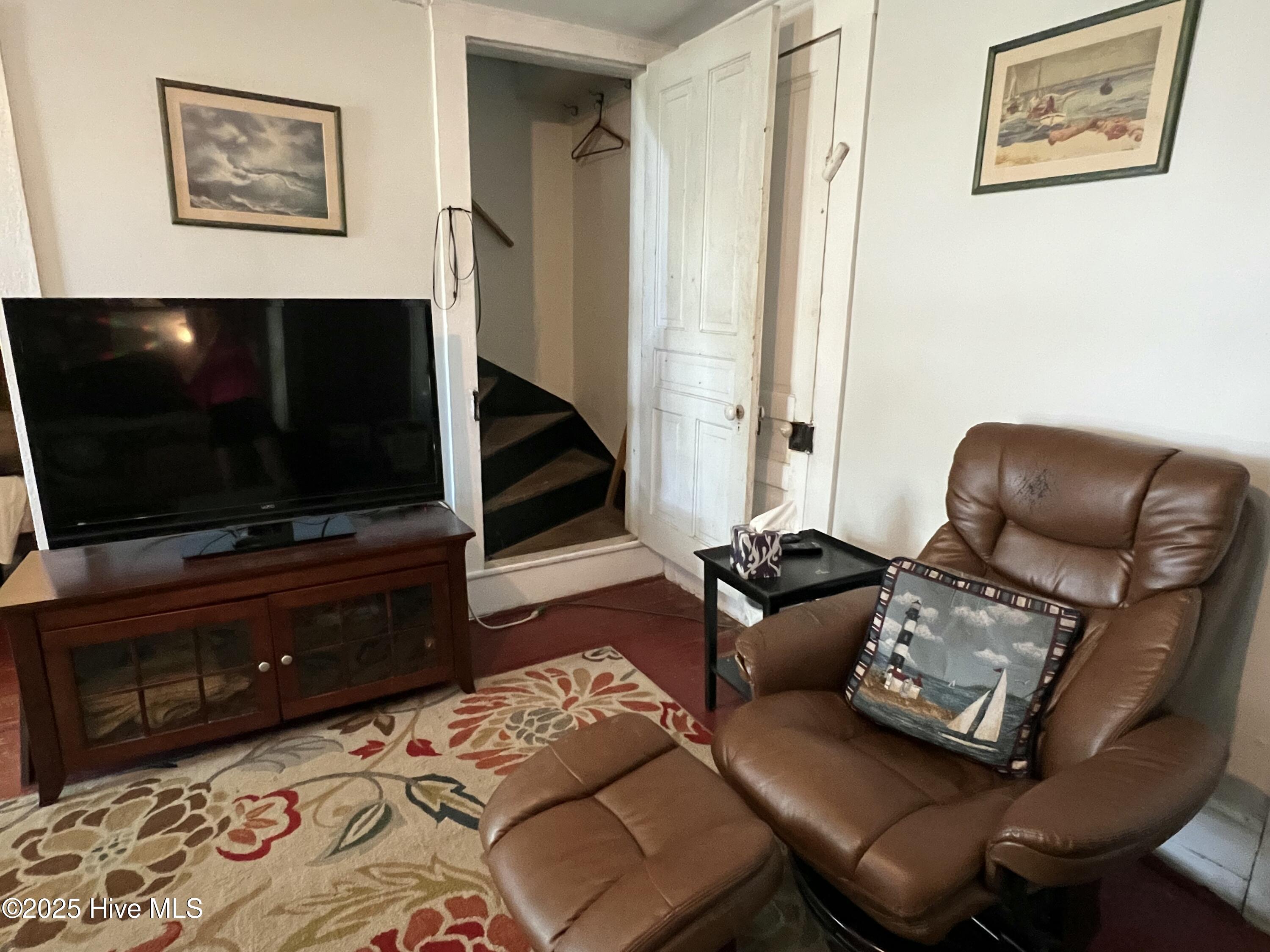 72 Academy Street Property Photo 27
