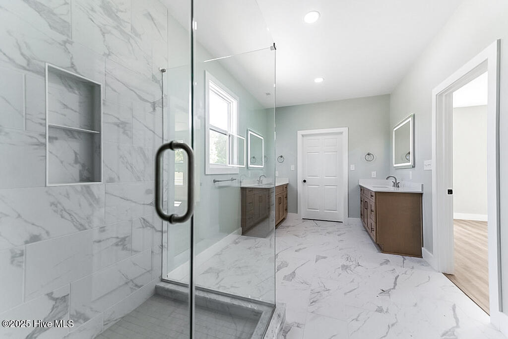 1104 Soundside Road Property Photo 5