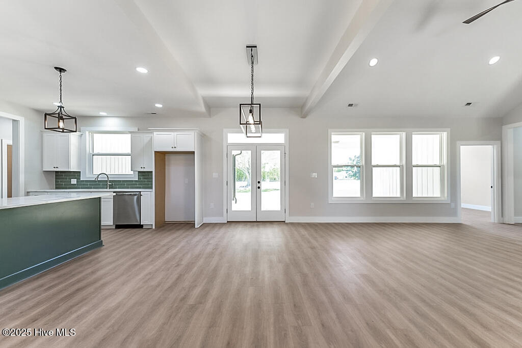 1104 Soundside Road Property Photo 10