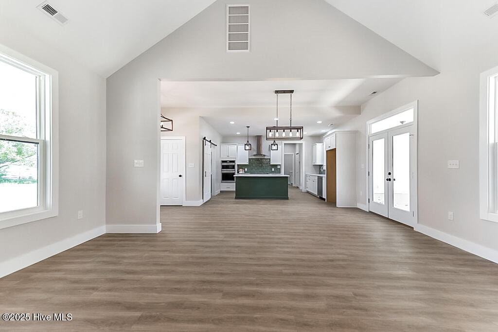 1104 Soundside Road Property Photo 12