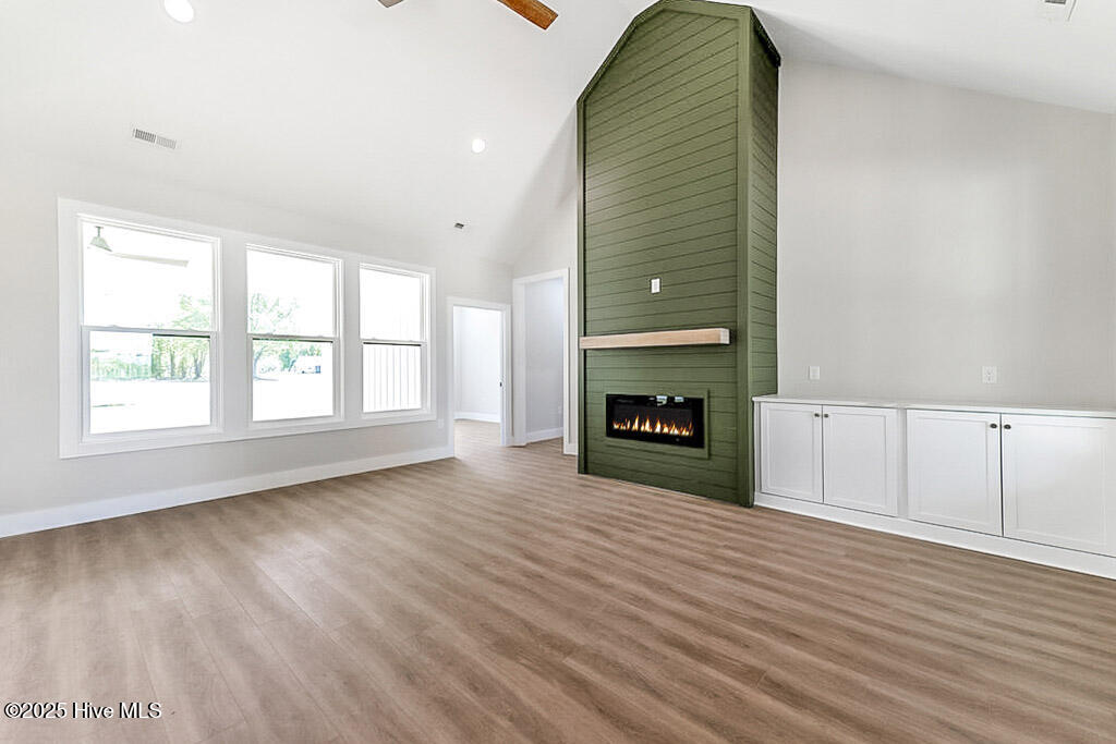 1104 Soundside Road Property Photo 13