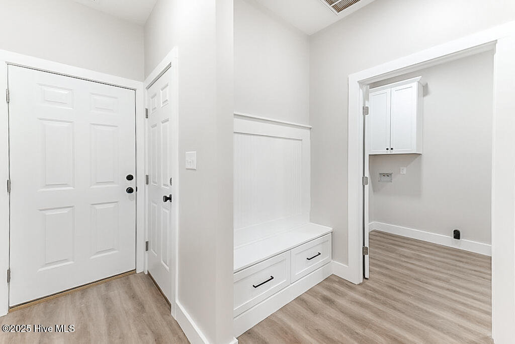 1104 Soundside Road Property Photo 29