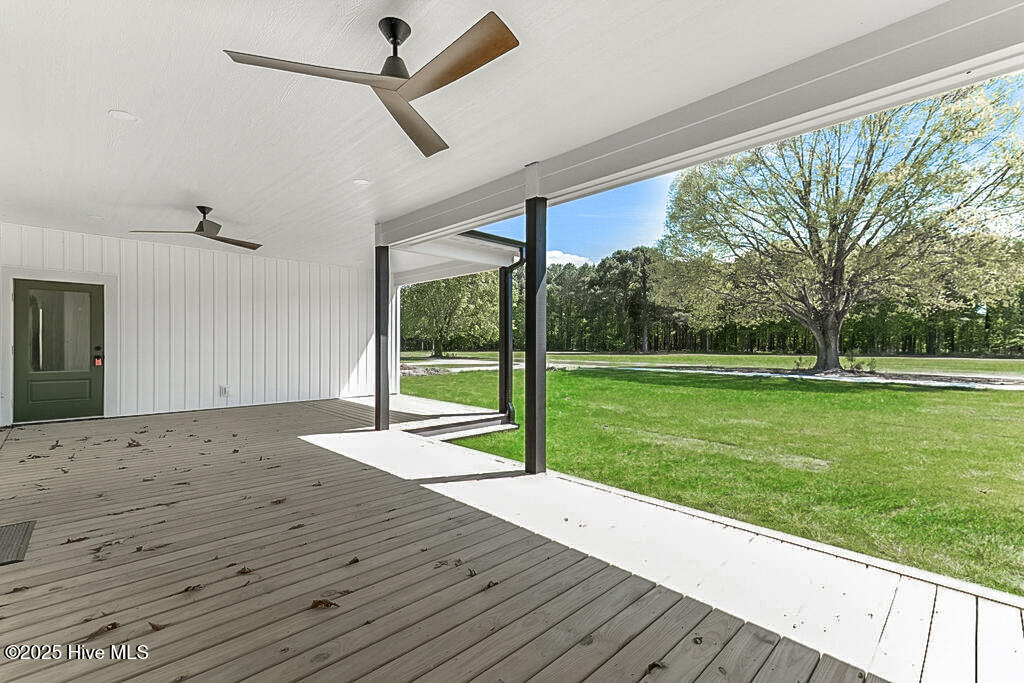 1104 Soundside Road Property Photo 55