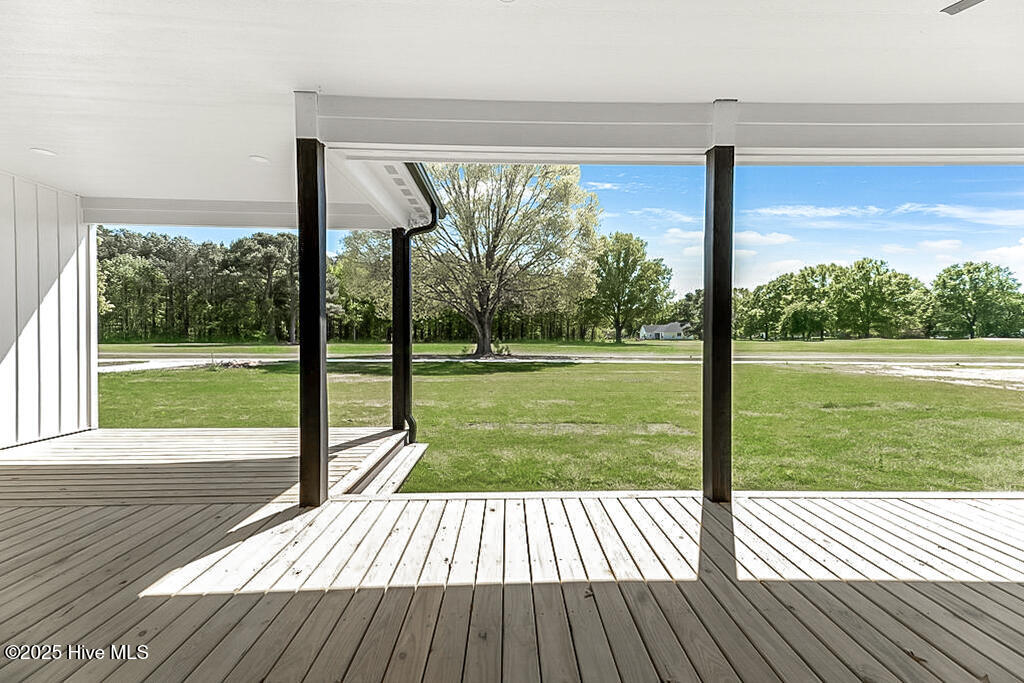 1104 Soundside Road Property Photo 56