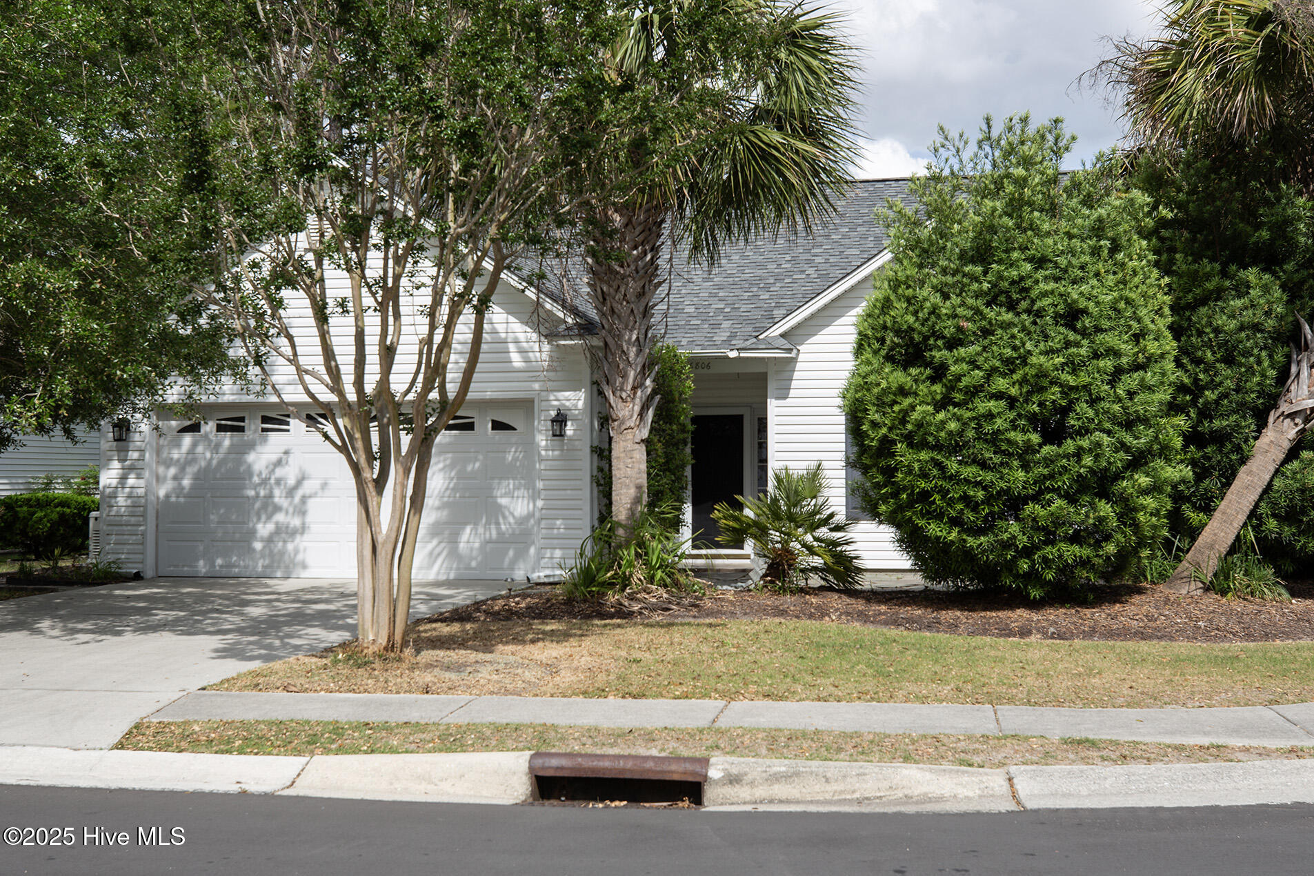 6806 Teviot Drive Property Photo 3