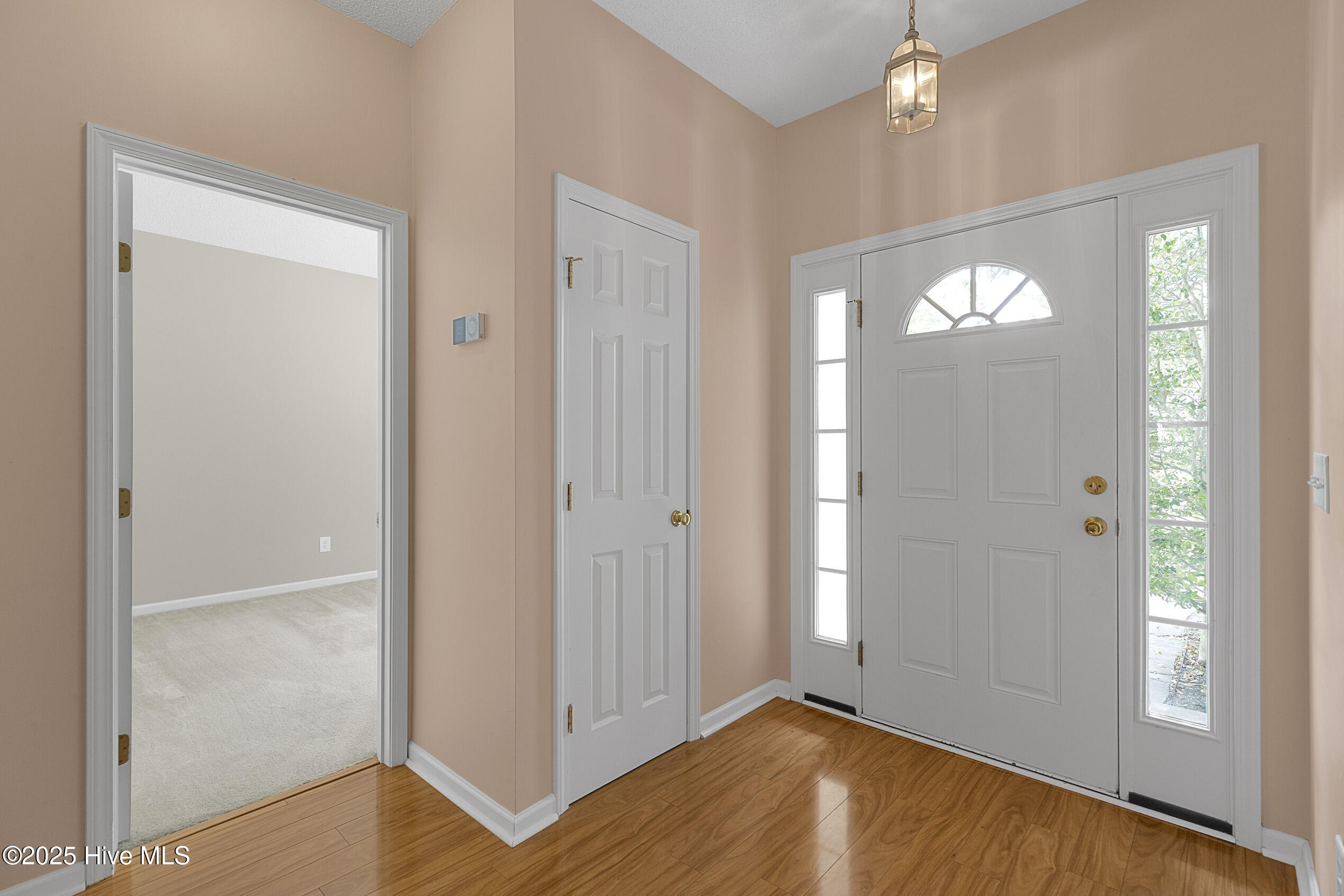 6806 Teviot Drive Property Photo 8