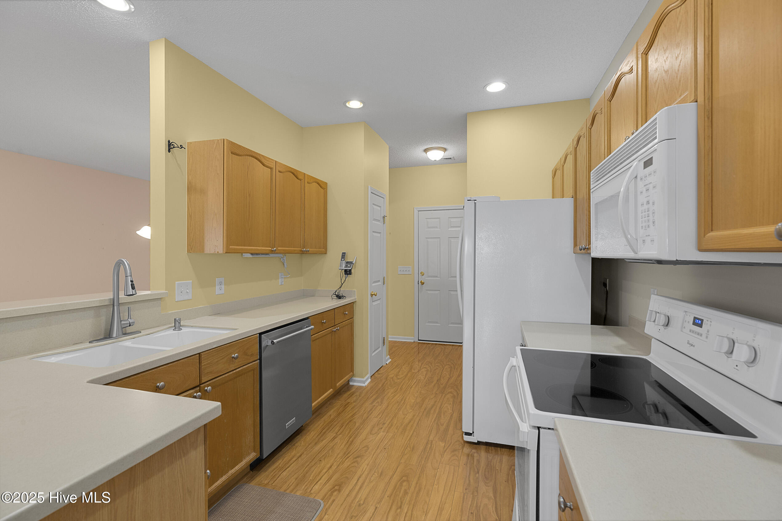 6806 Teviot Drive Property Photo 17