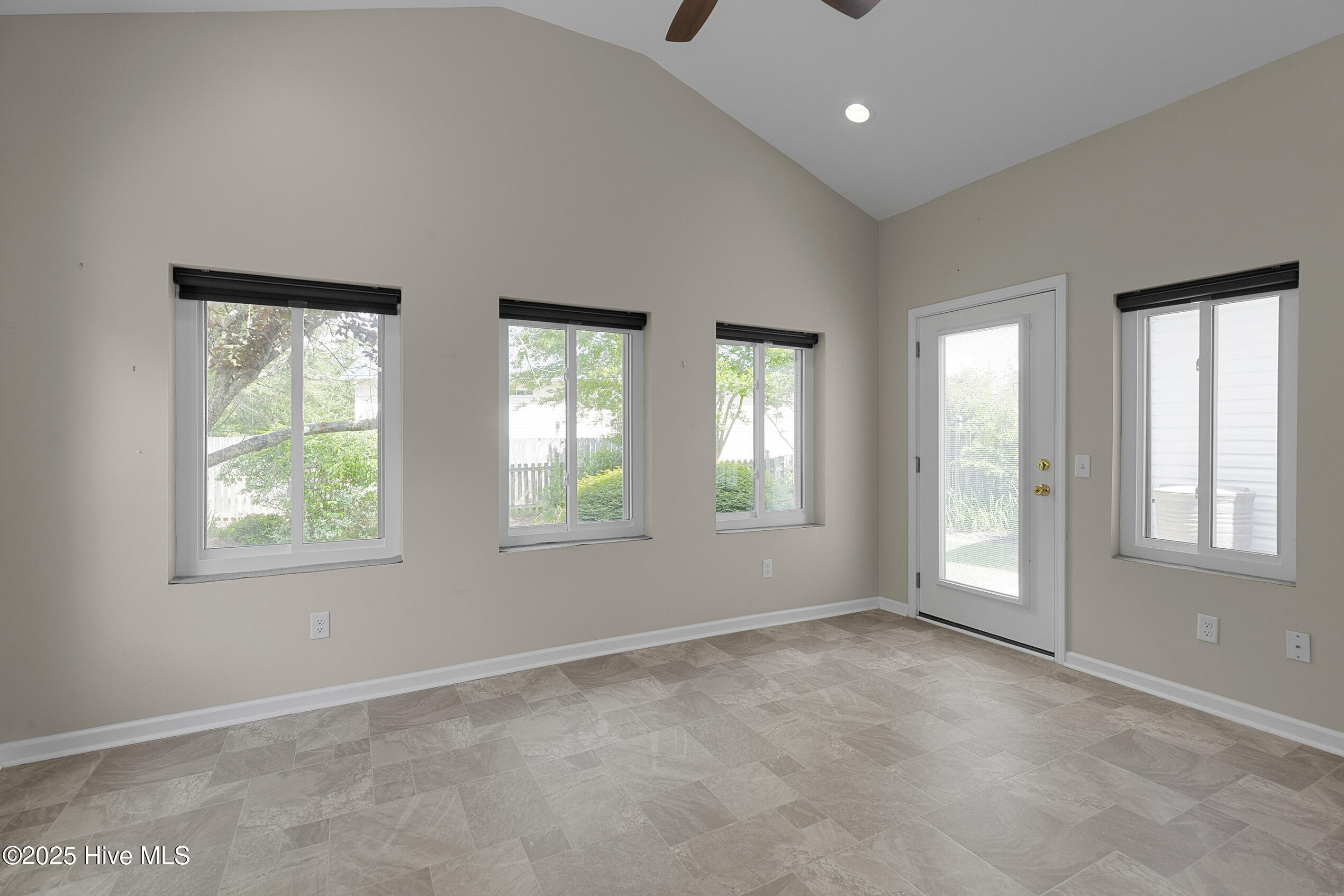 6806 Teviot Drive Property Photo 20