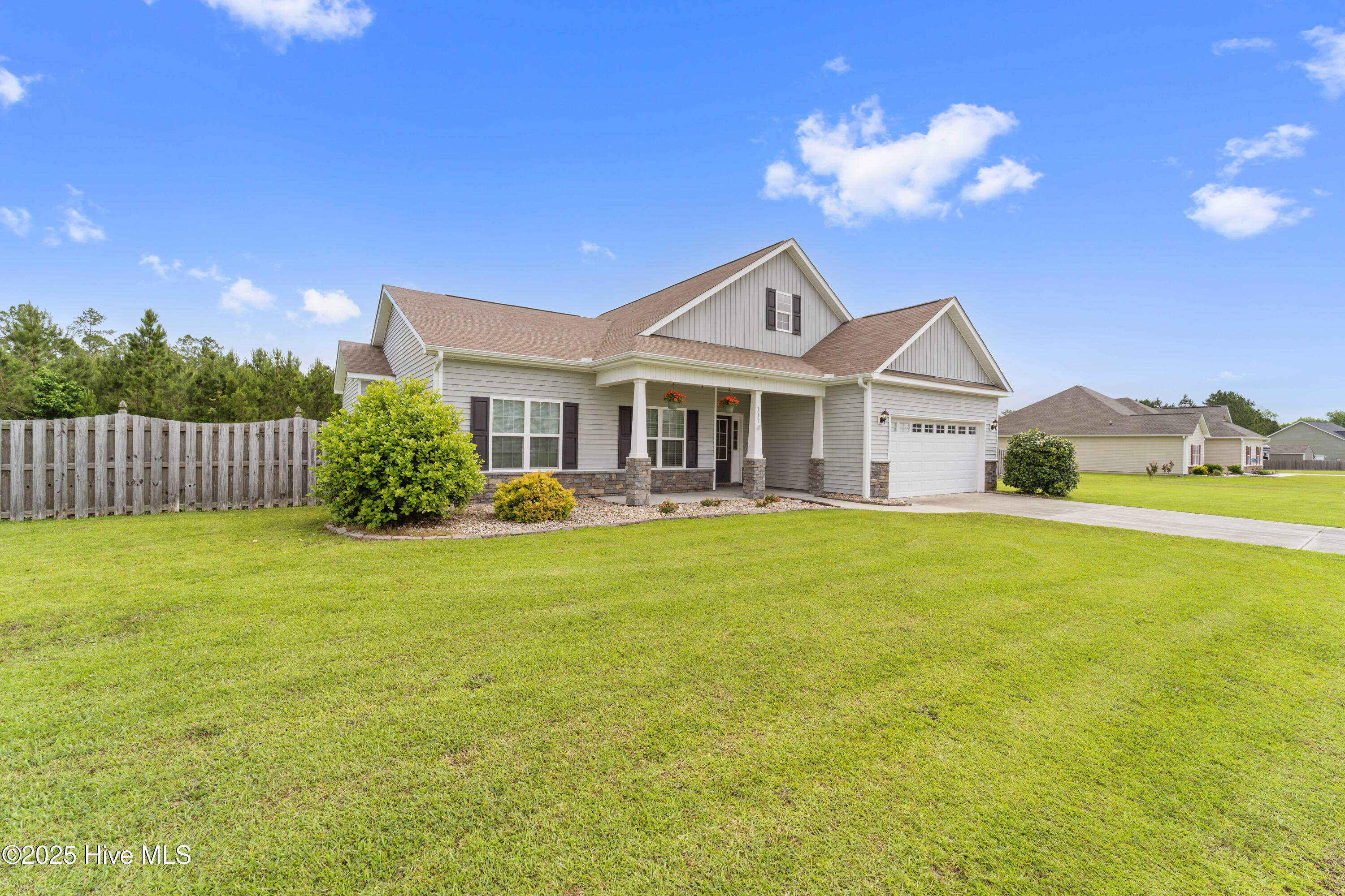 111 Gillcrest Lane Property Photo