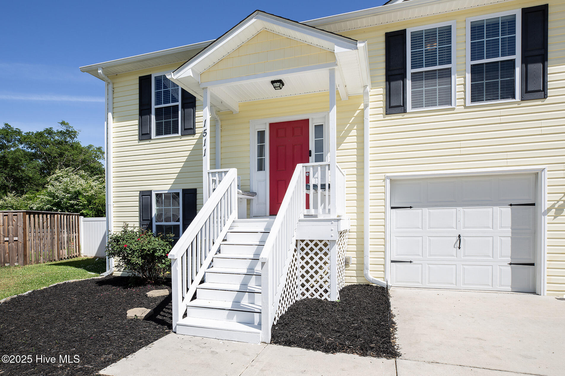 1511 Reagan Court Property Photo 3