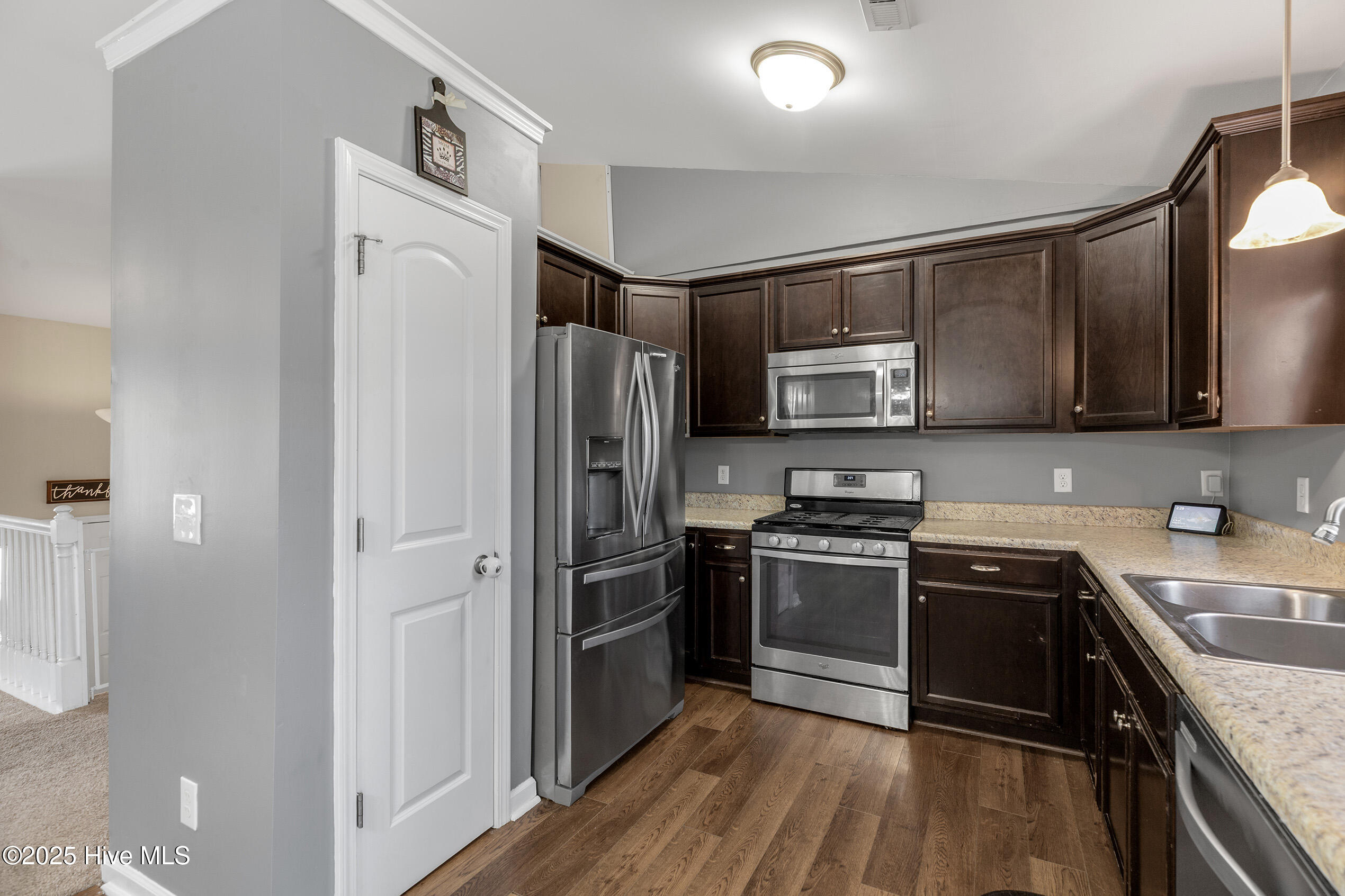 1511 Reagan Court Property Photo 12