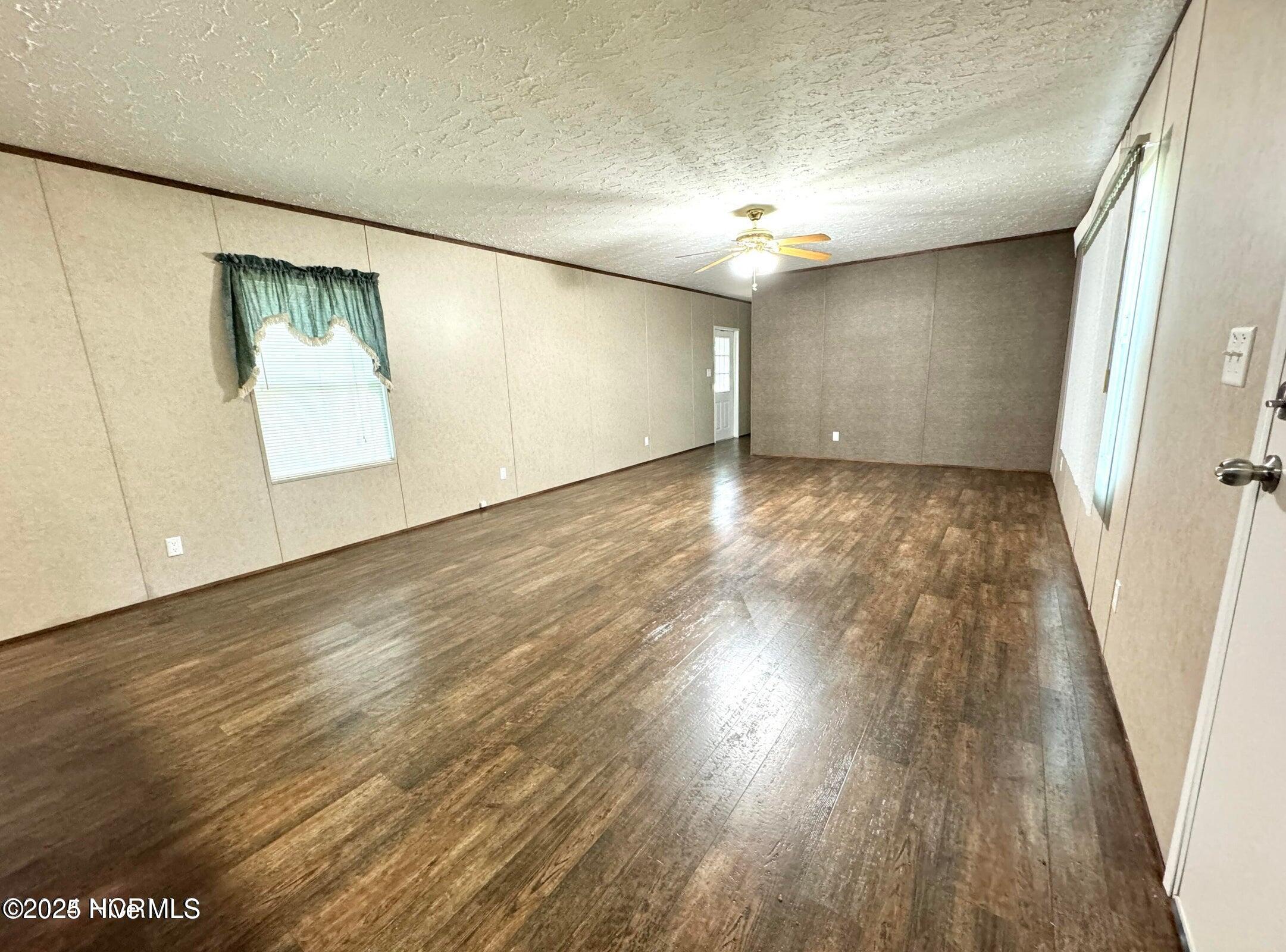 2286 Caratoke Highway Property Photo 11