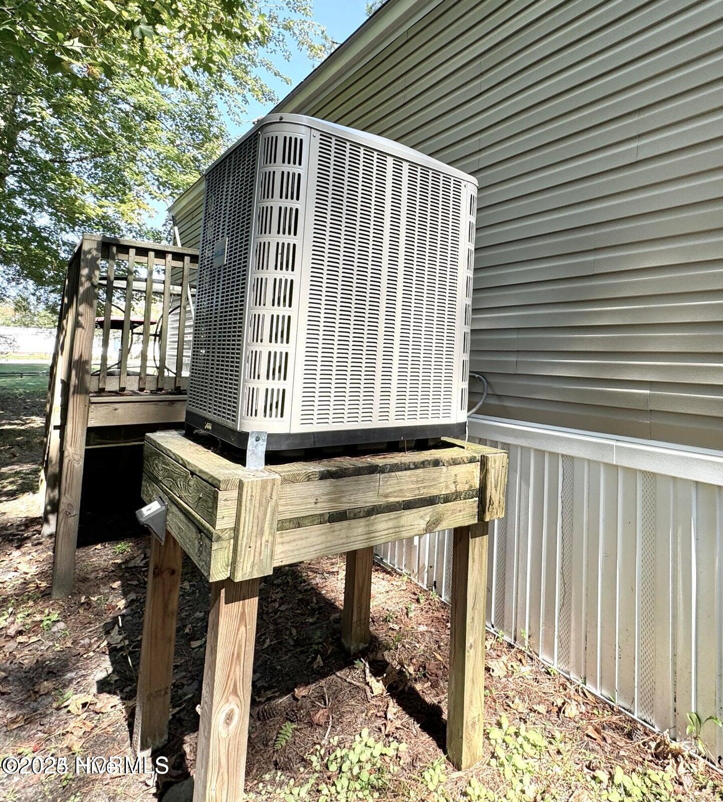 2286 Caratoke Highway Property Photo 20