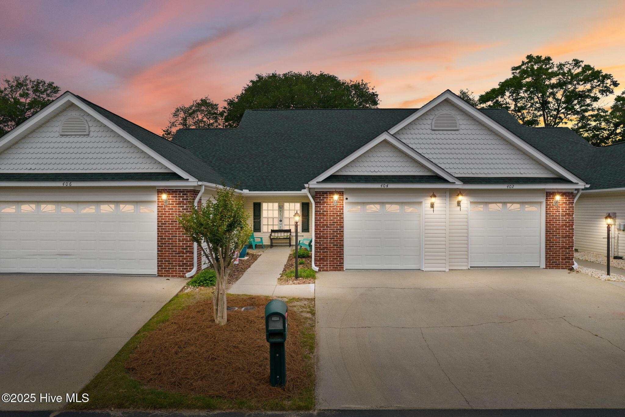 404 Sunset Oaks Lane
