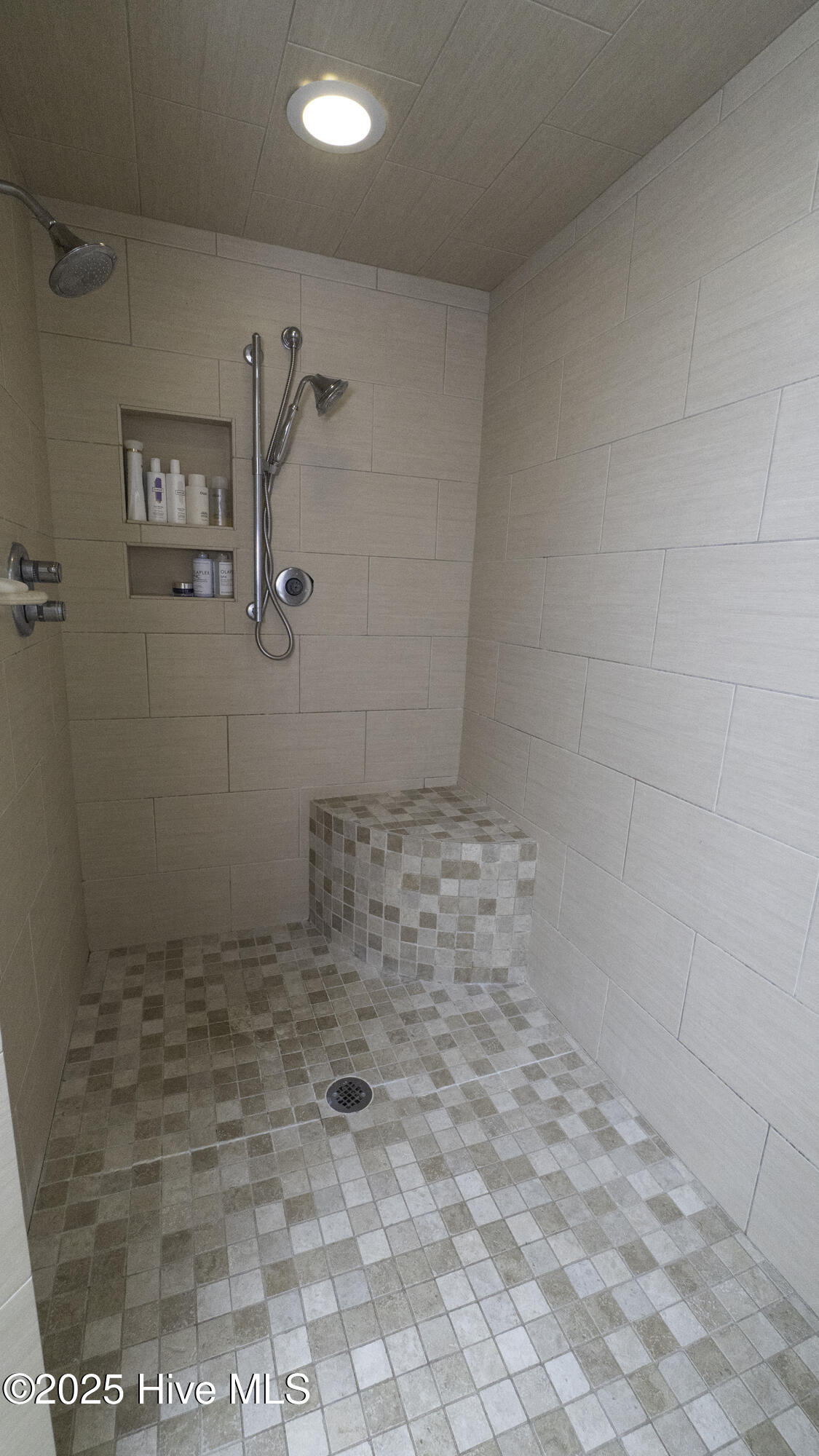 1914 Howard Avenue Property Photo 35