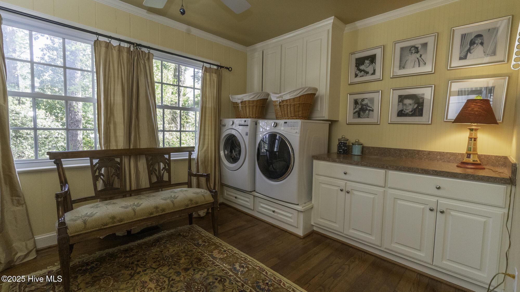1914 Howard Avenue Property Photo 43