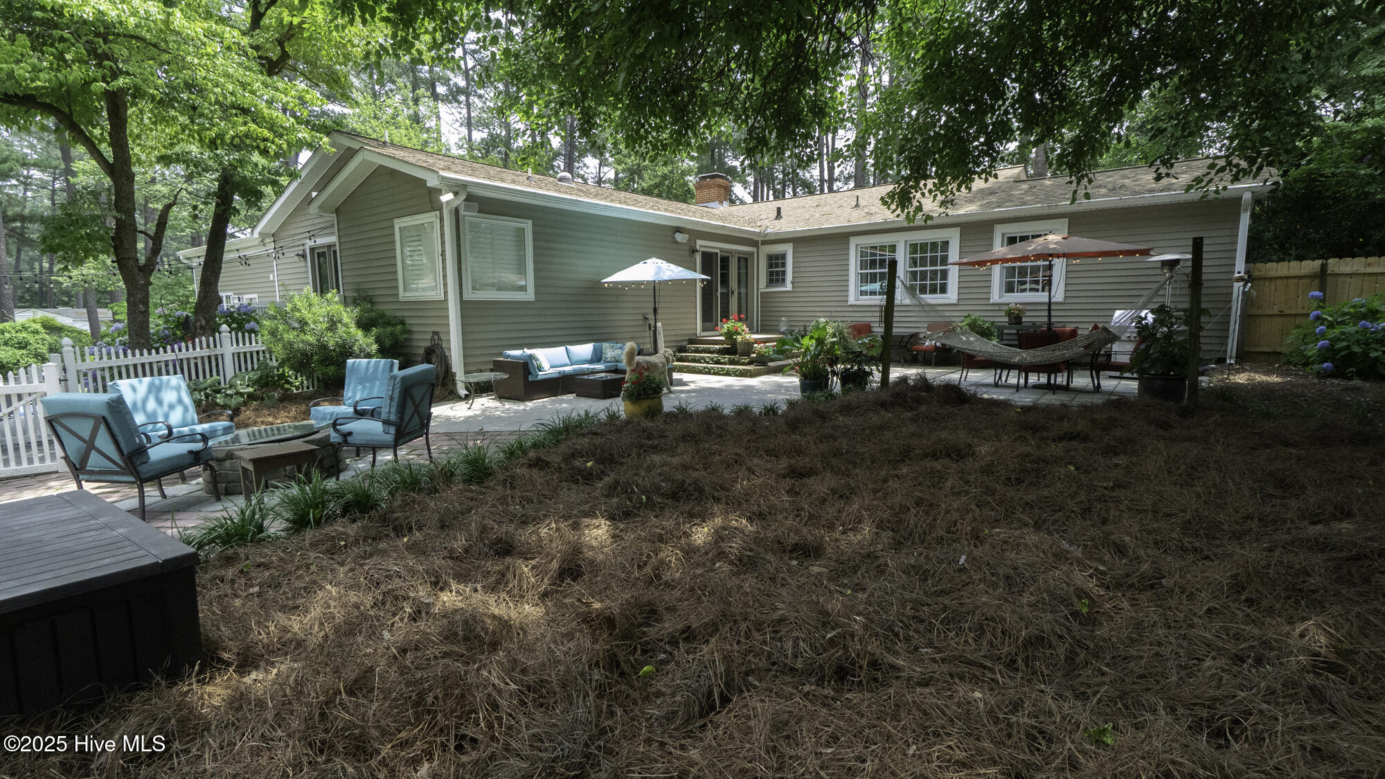 1914 Howard Avenue Property Photo 56