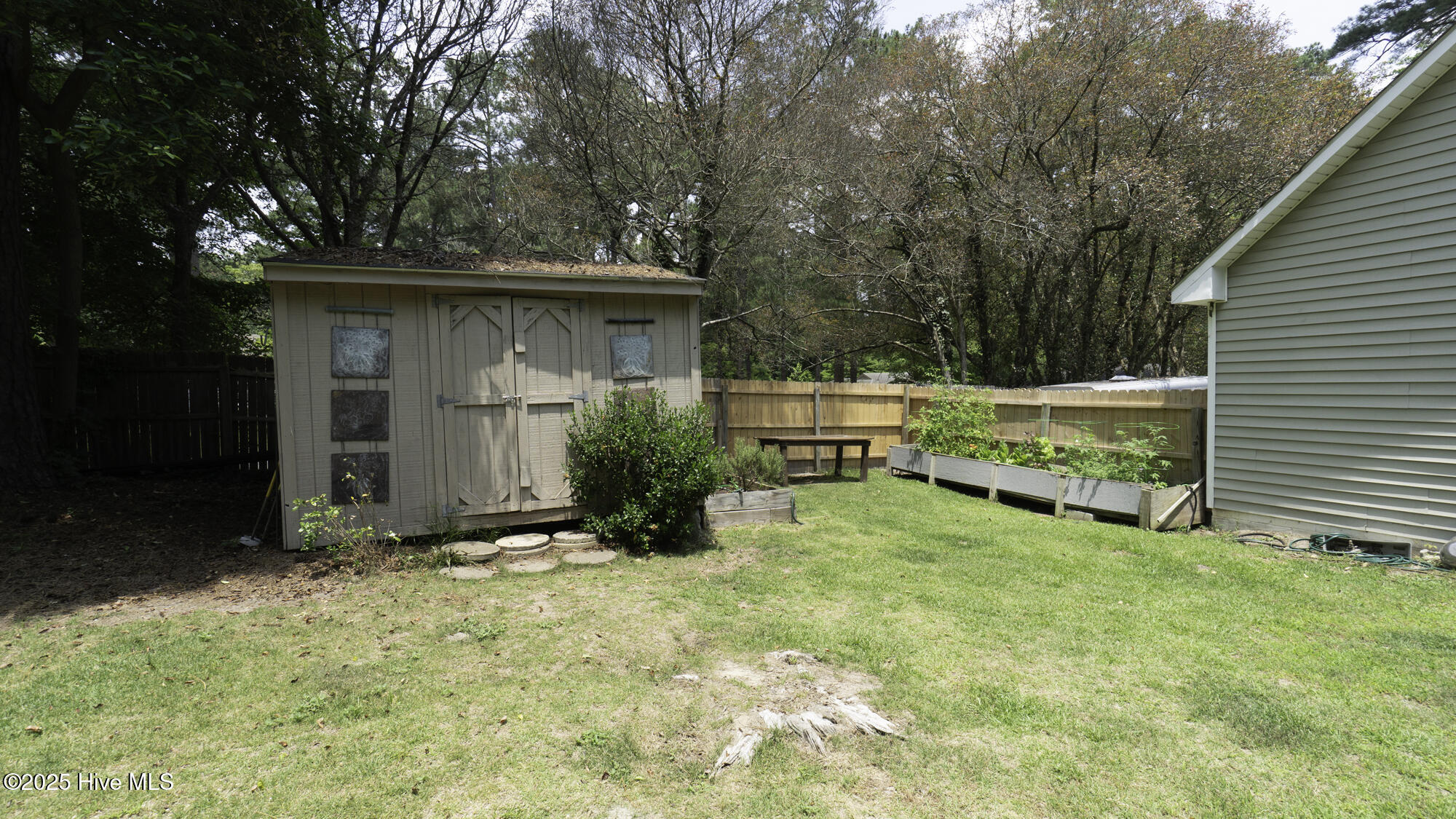 1914 Howard Avenue Property Photo 57