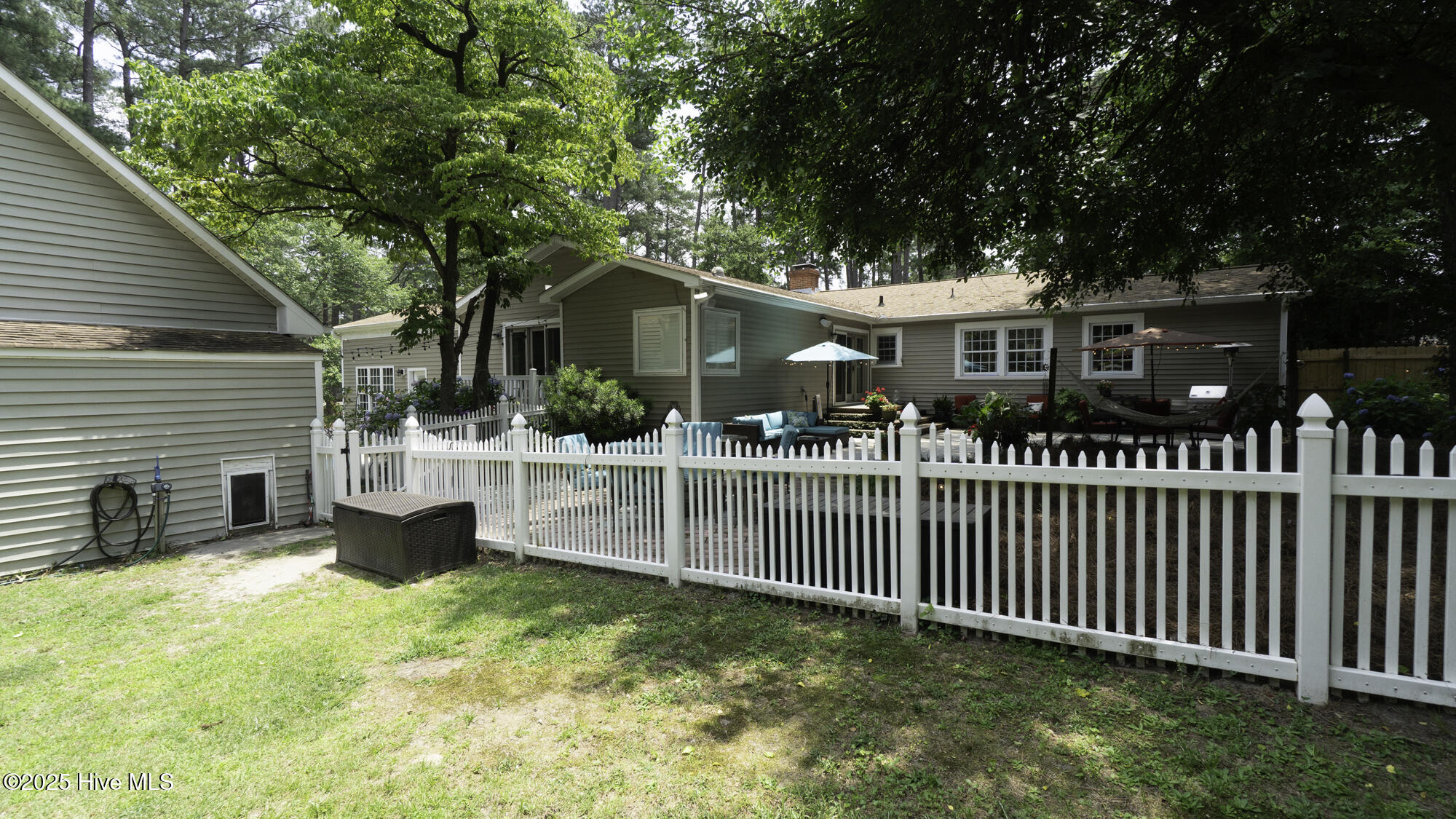 1914 Howard Avenue Property Photo 58