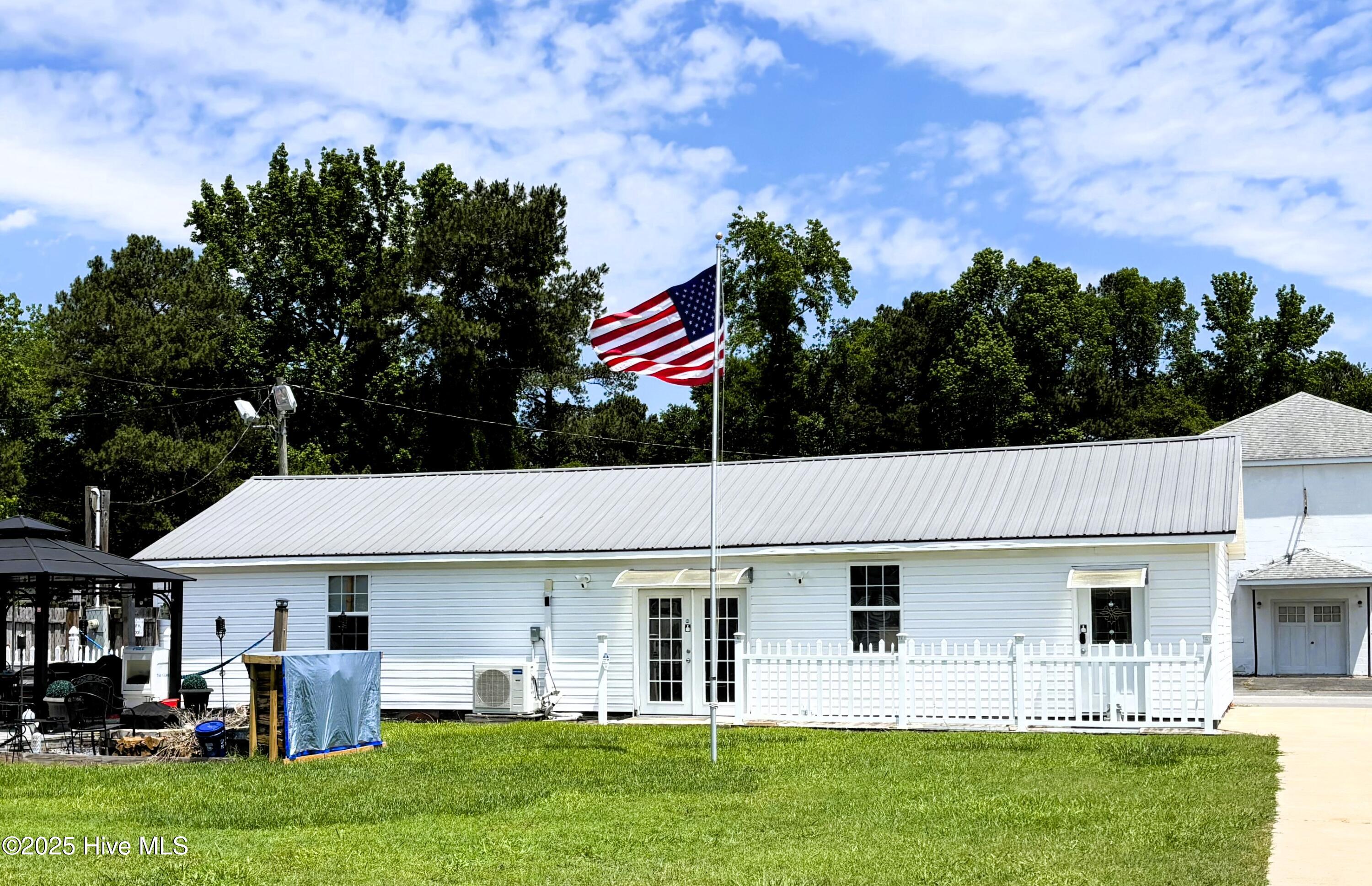 160 Kinston Highway Property Photo 12
