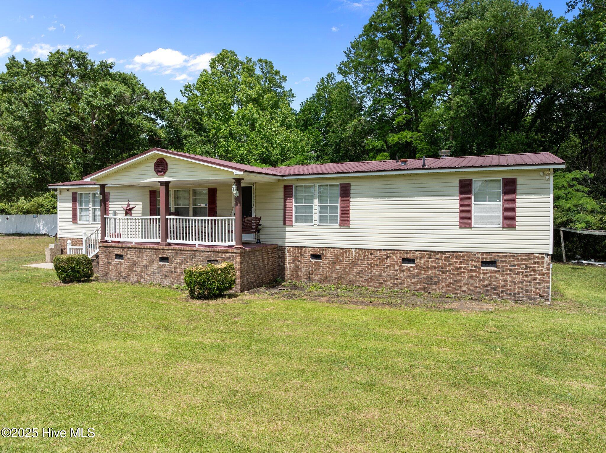 86 Mel Lane Property Photo 1