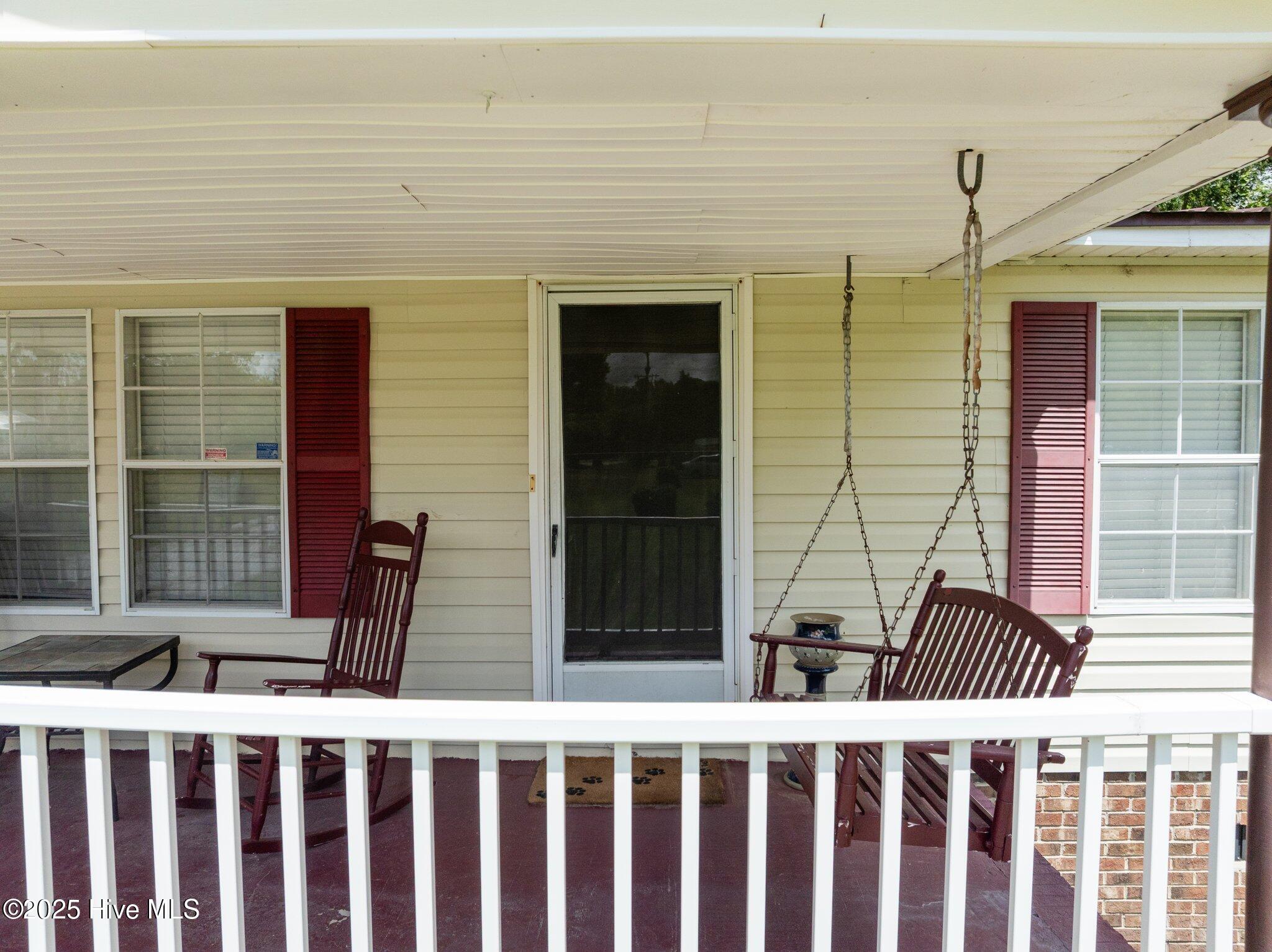 86 Mel Lane Property Photo 4